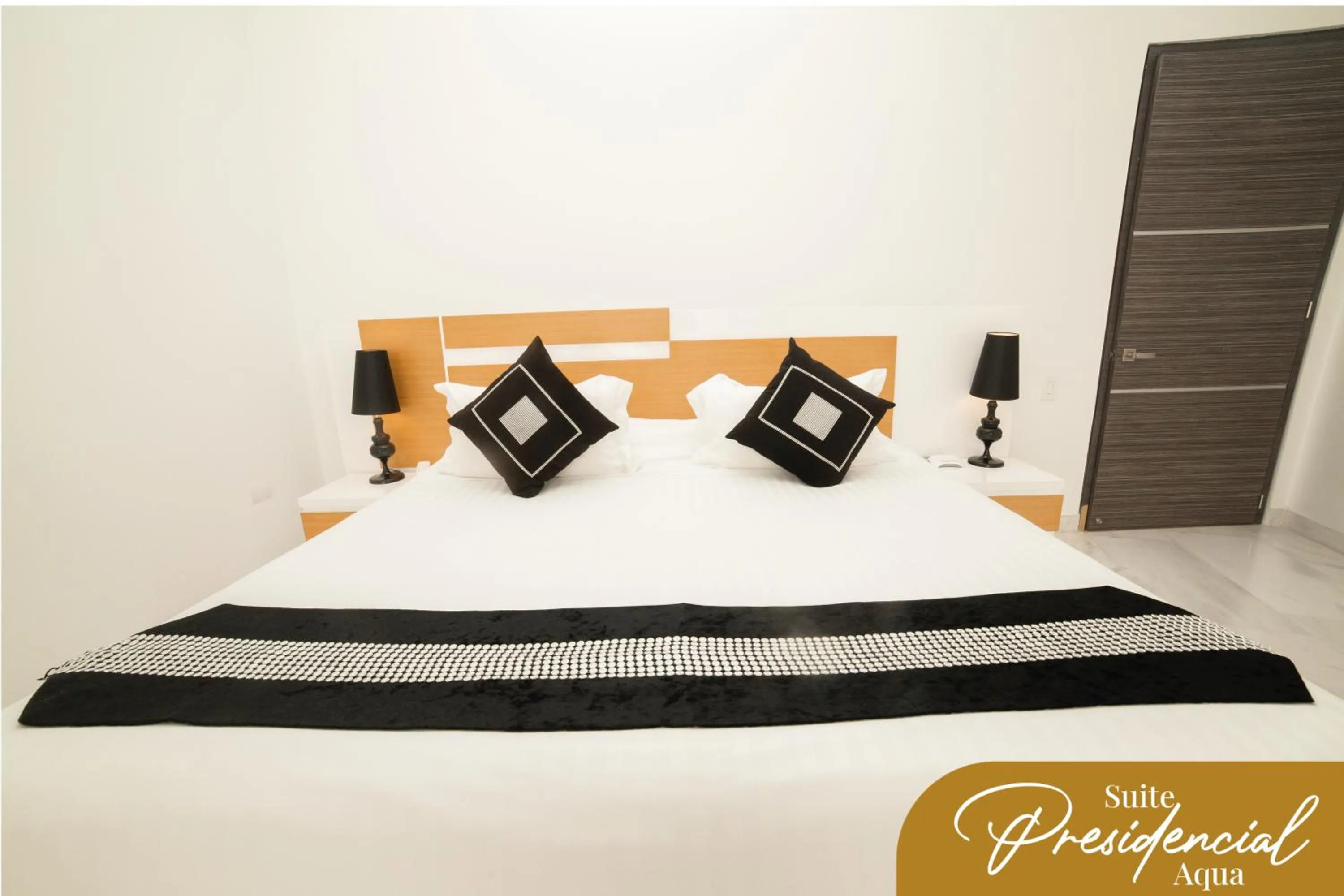 Bedroom, Bed in Punta Diamante Premium Hotel