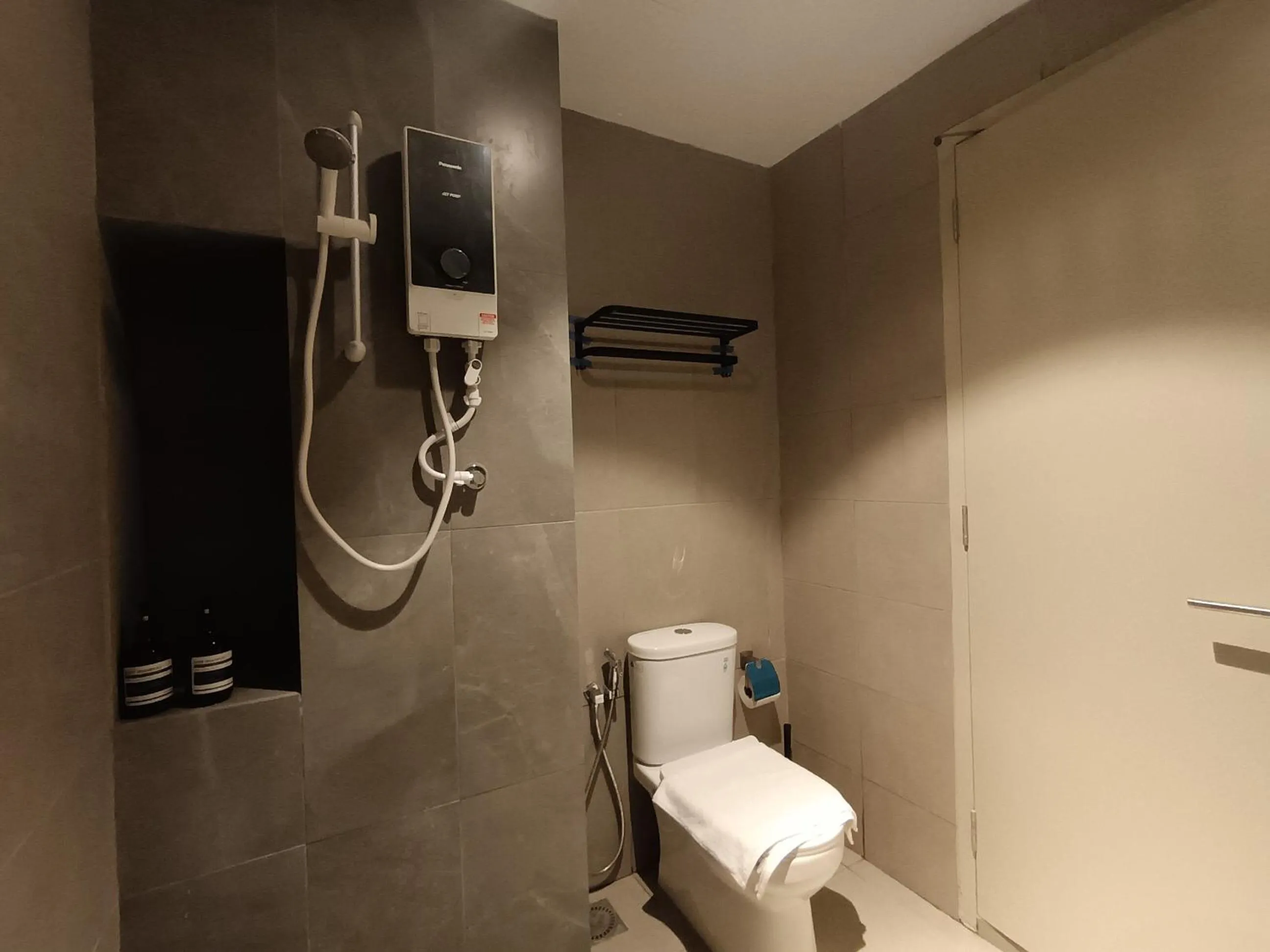 The Paxtonz by Manhattan Group