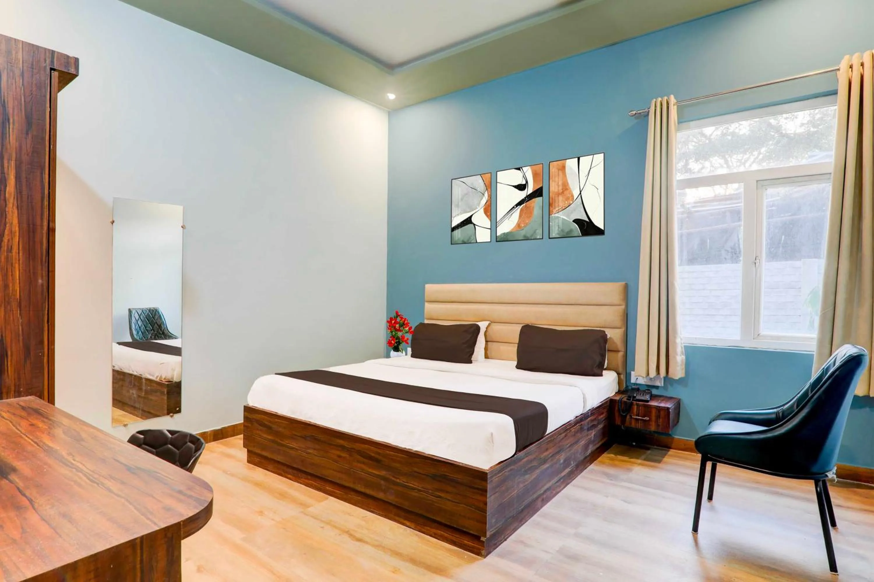 Bedroom, Bed in Collection O Malhaur Railway Station