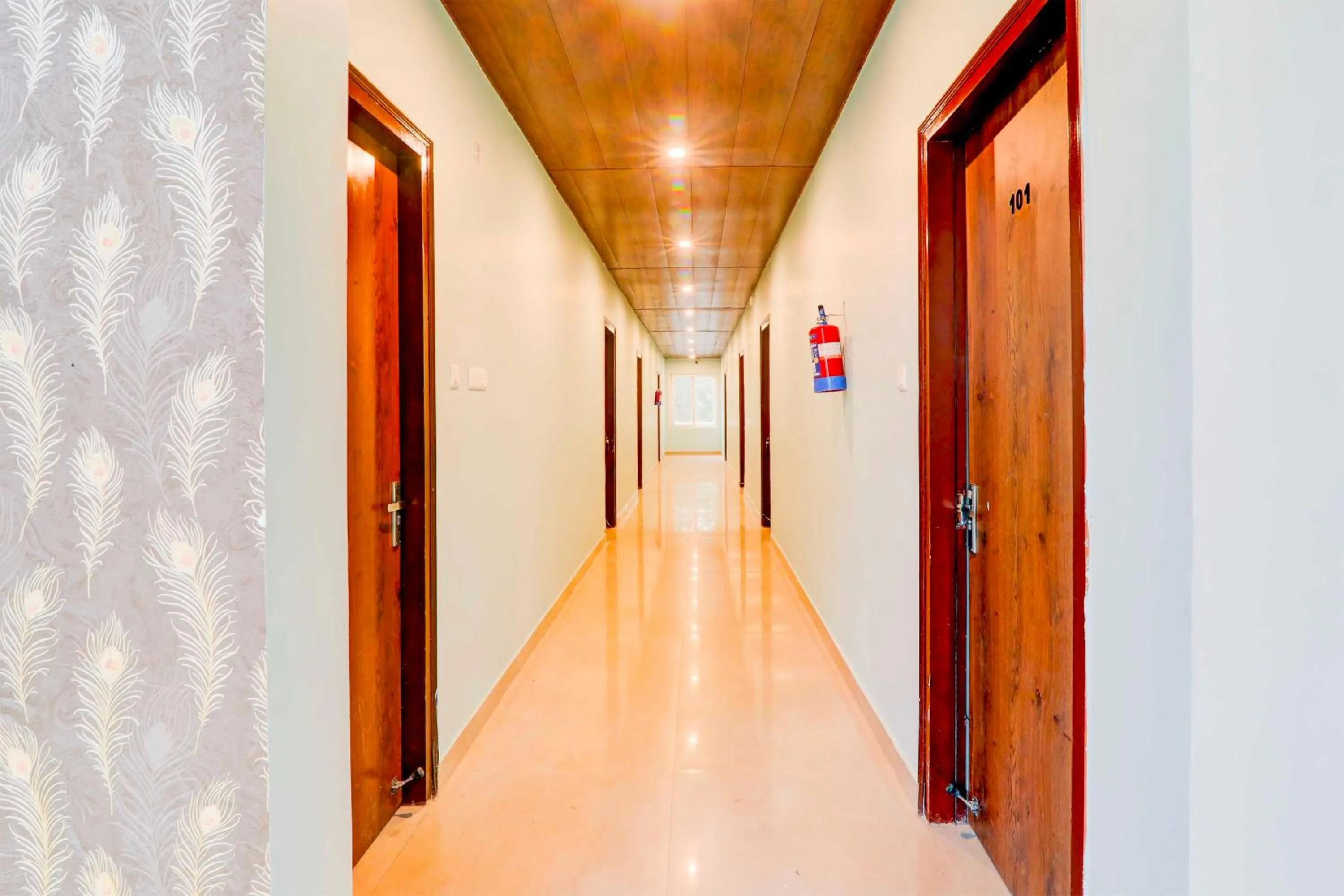 Lobby or reception in Collection O Malhaur Railway Station