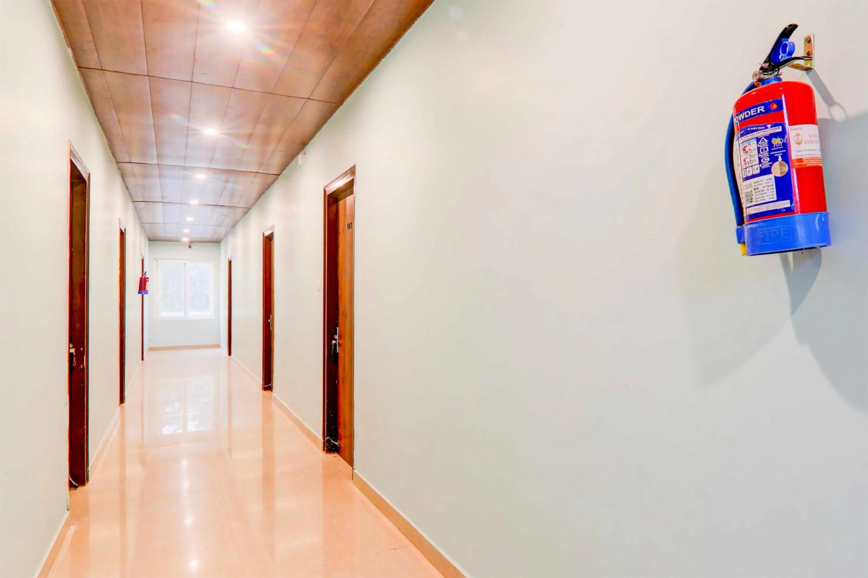 Lobby or reception in Collection O Malhaur Railway Station