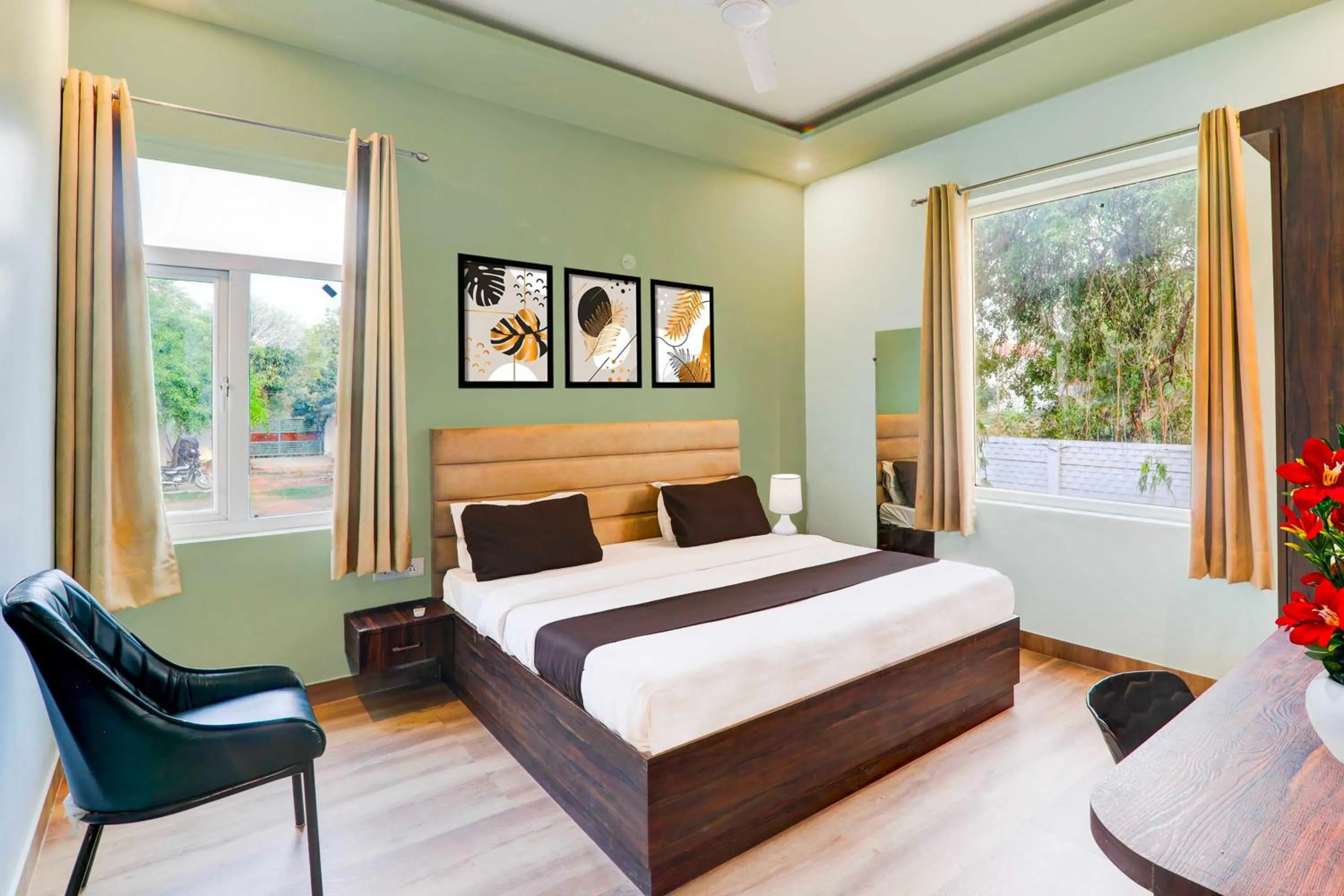 Bedroom, Bed in Collection O Malhaur Railway Station