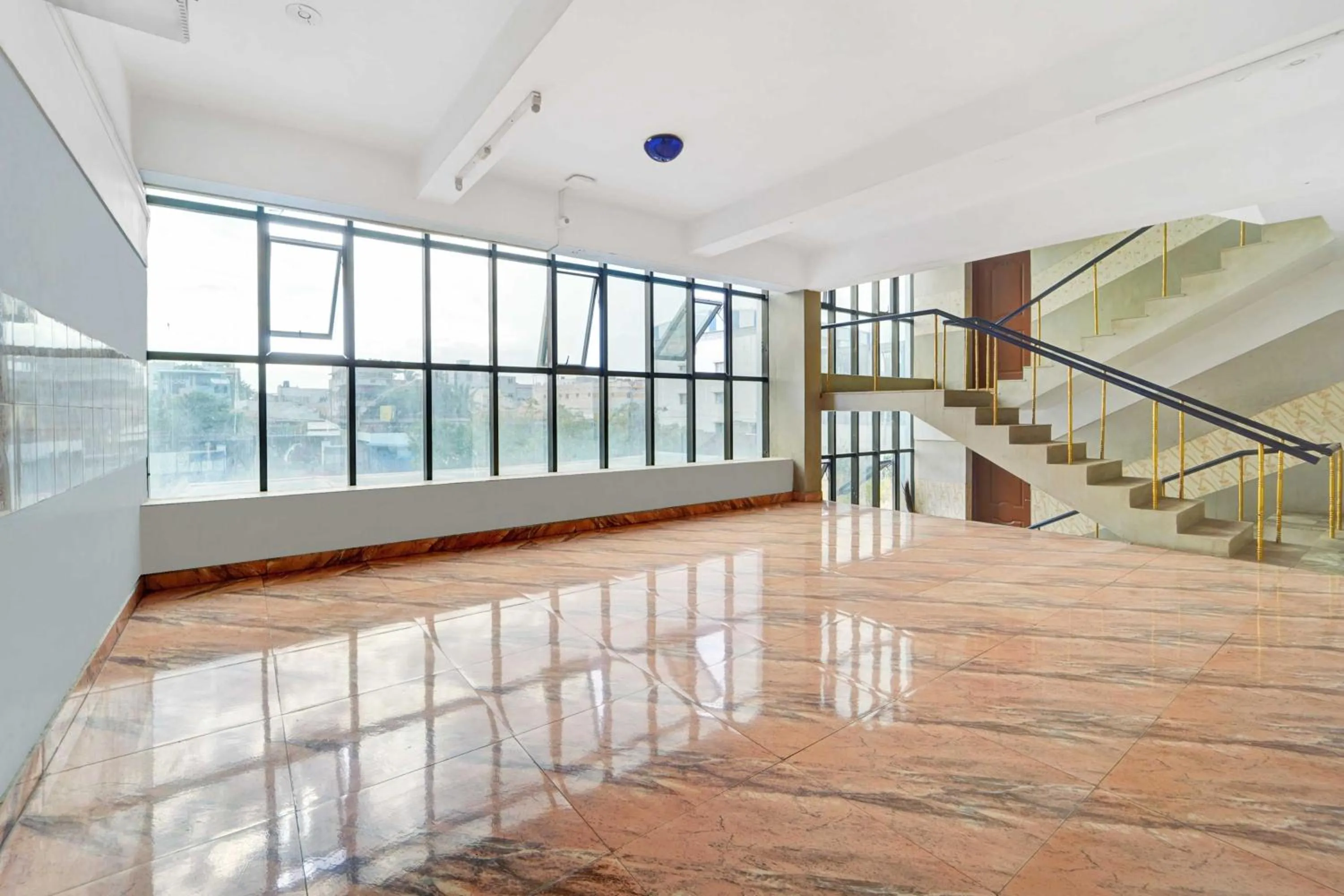 Collection O Central Railway Station Tiruppur