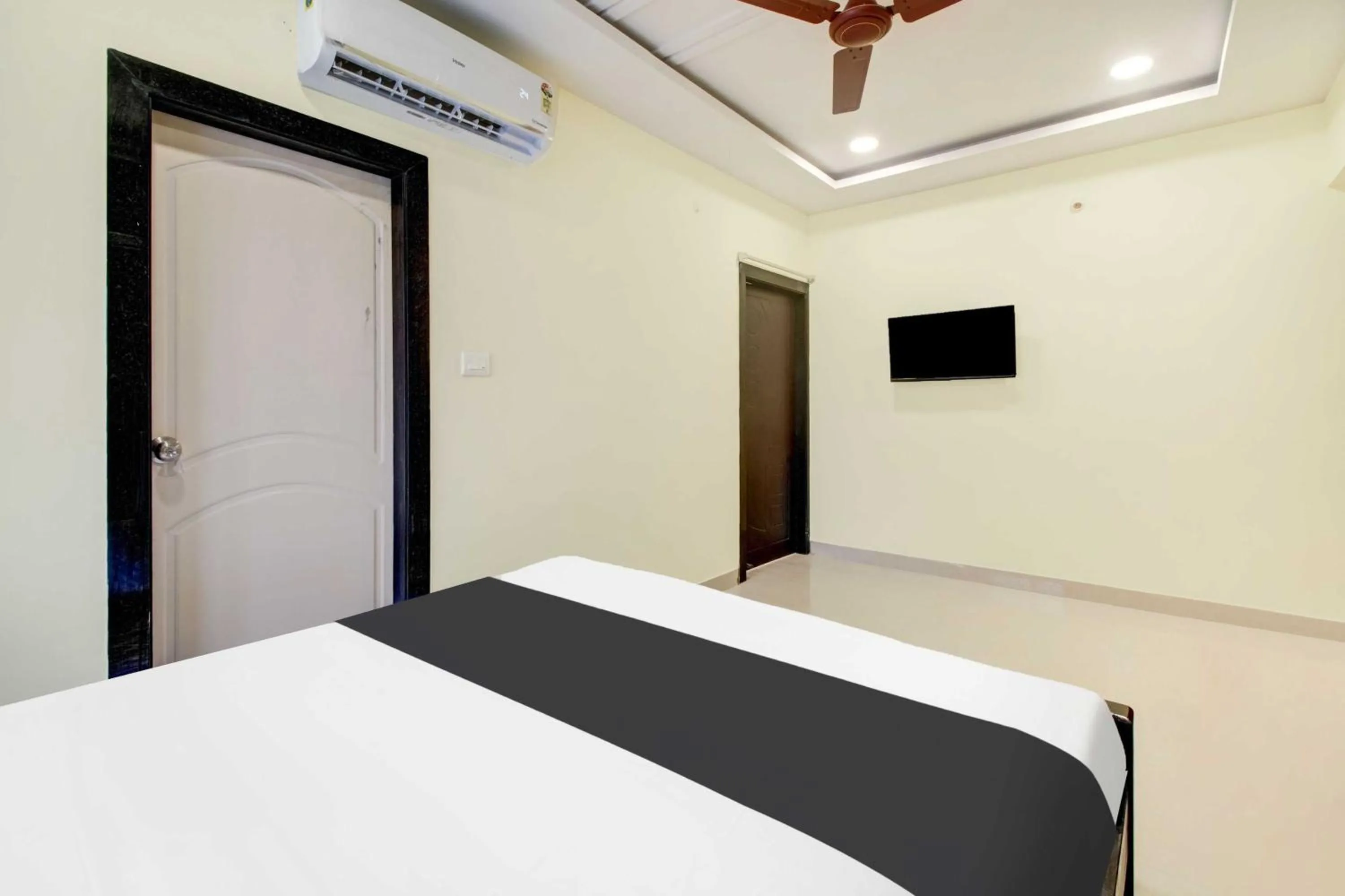 Bedroom, Bed in Collection O Visakhapatnam Government Institute of Chemical Engineering