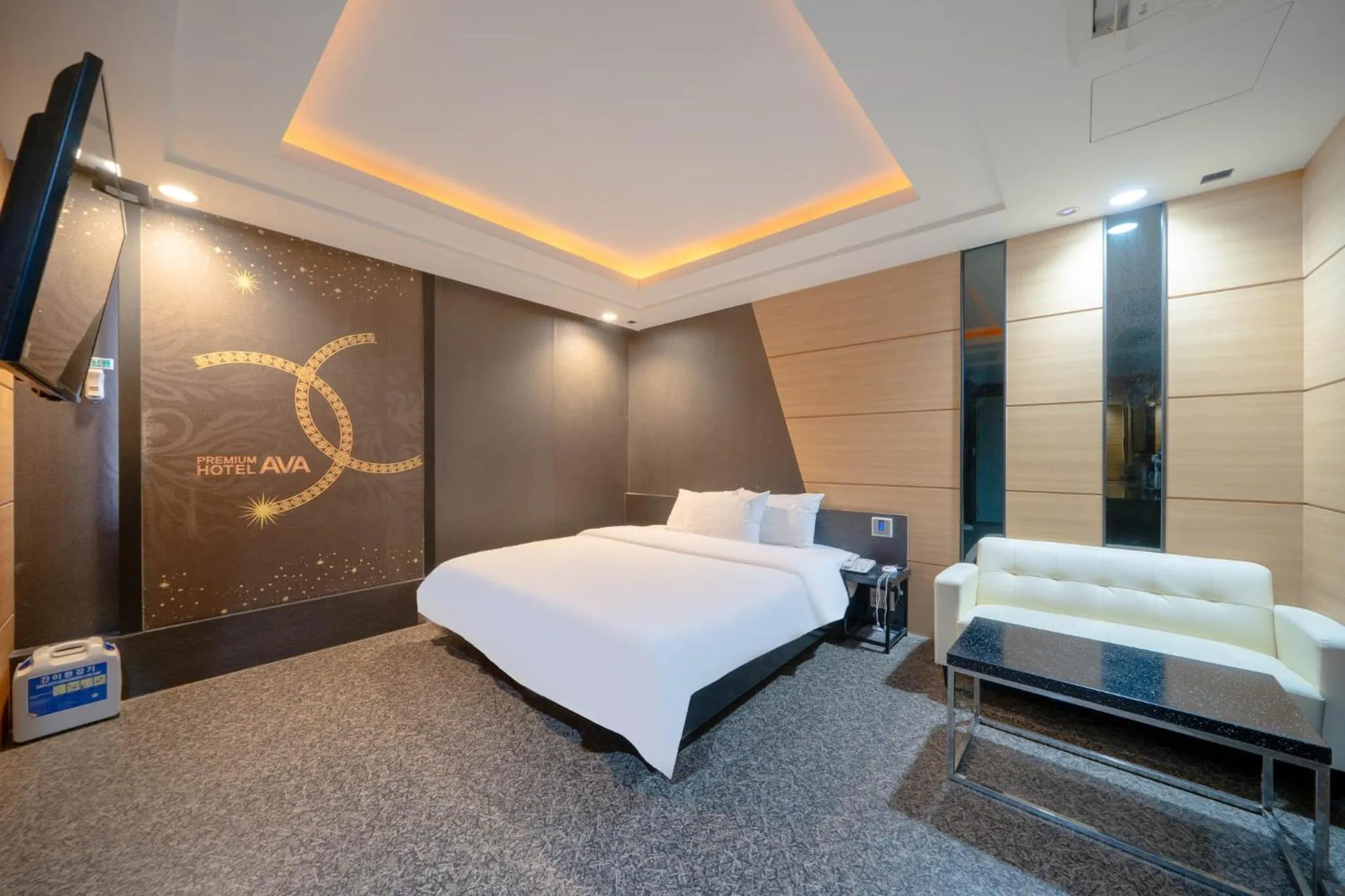 Bed in Changwon Ava Hotel