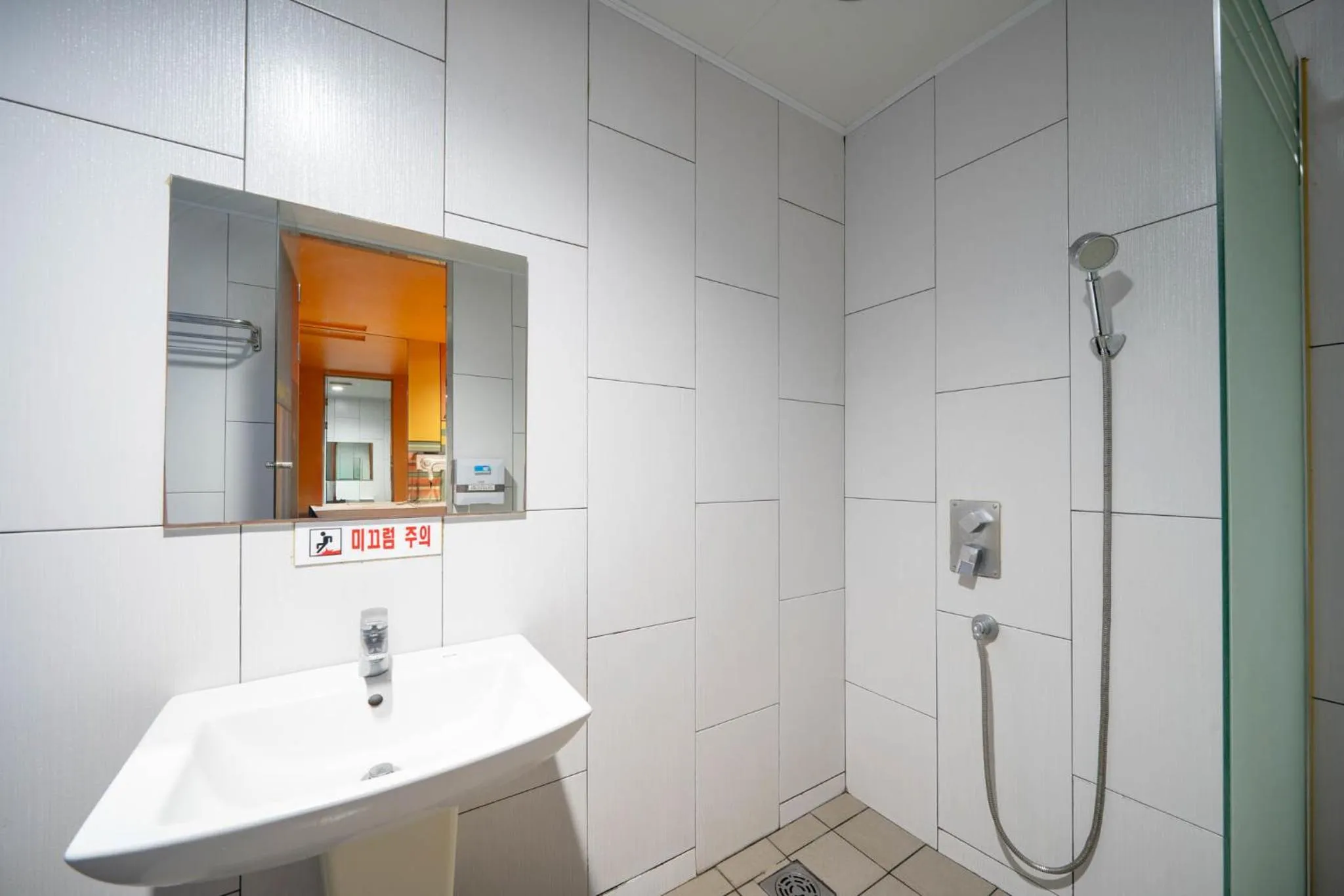 Bathroom in Changwon Ava Hotel