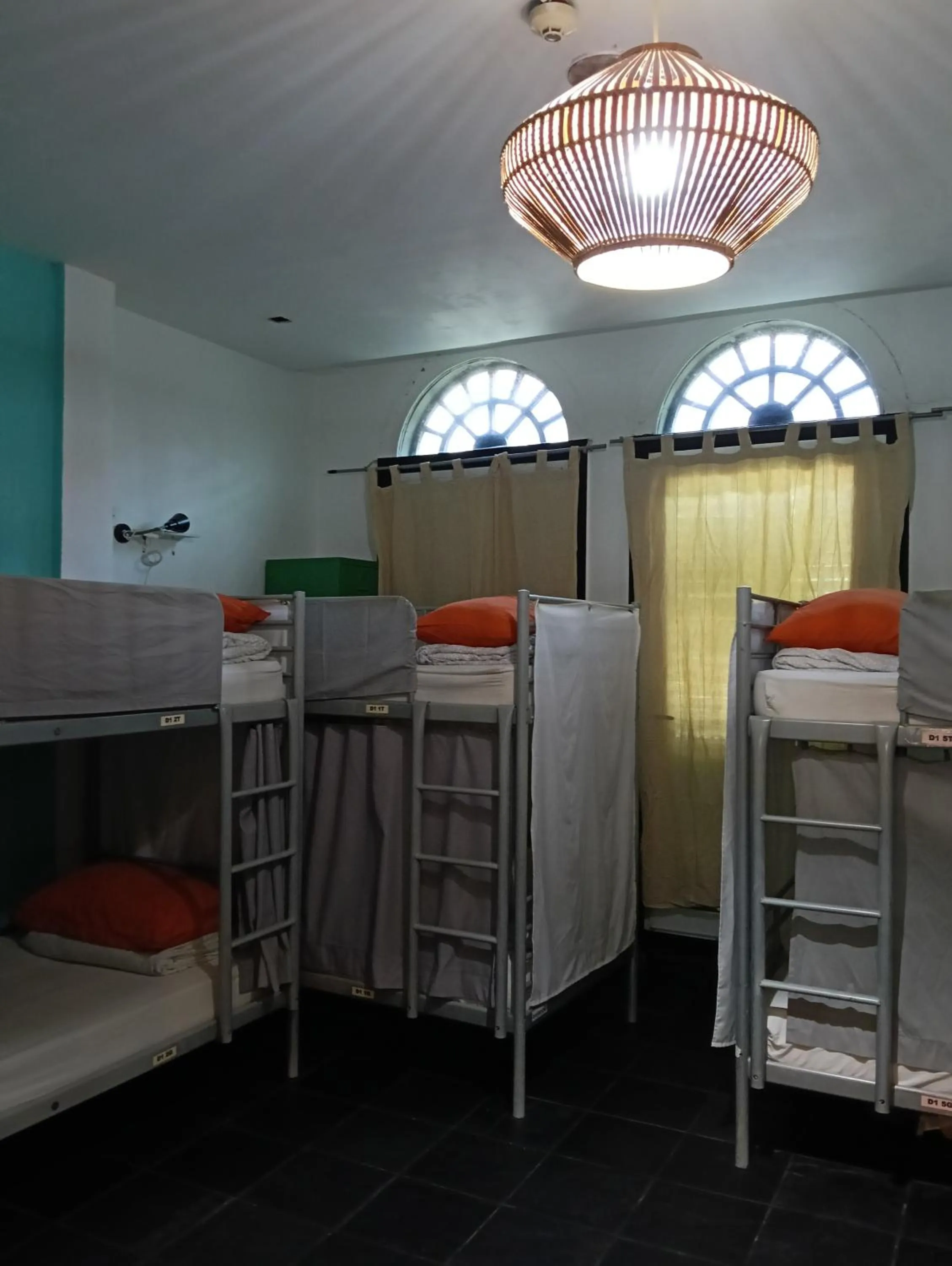 Bed in Royal Lodge @ Pagoda Street