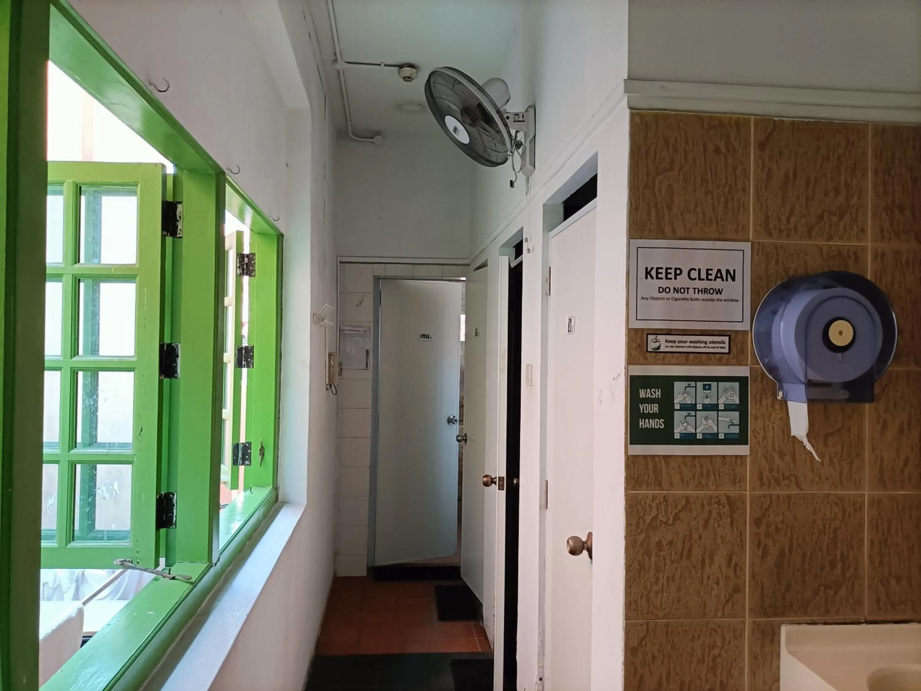 Toilet in Royal Lodge @ Pagoda Street