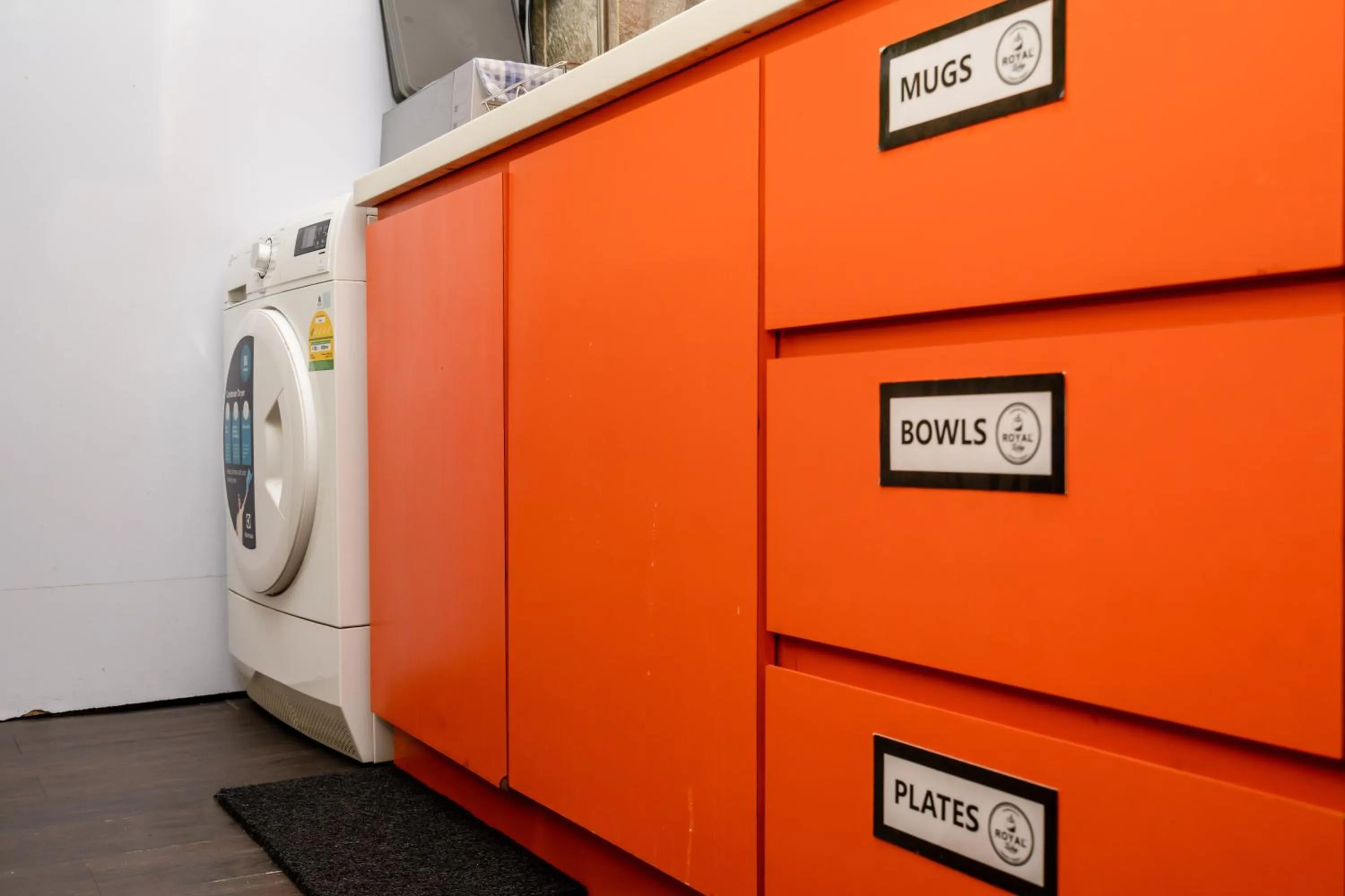 Kitchen or kitchenette in Royal Lodge @ Pagoda Street