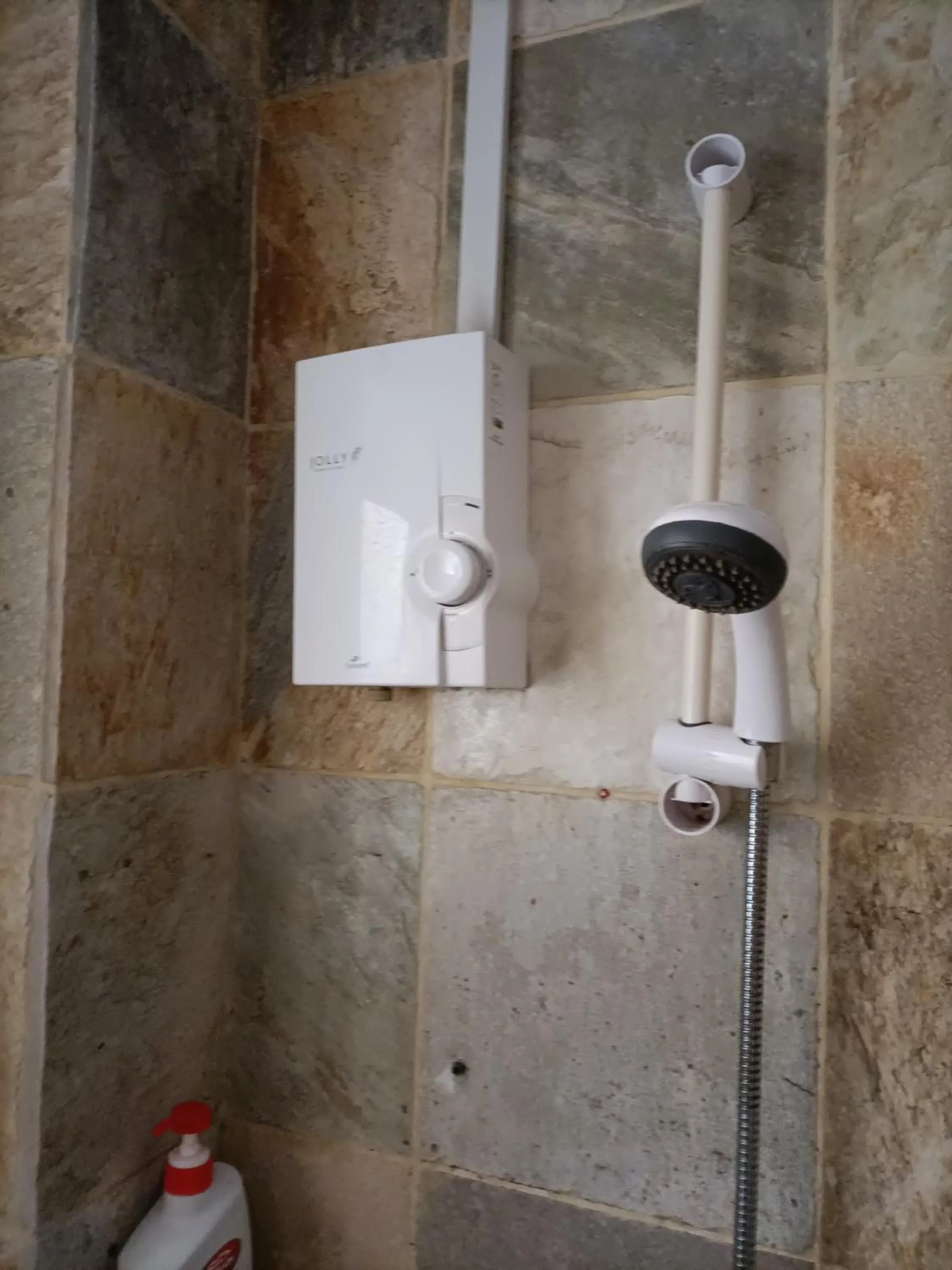 Bathroom in Royal Lodge @ Pagoda Street