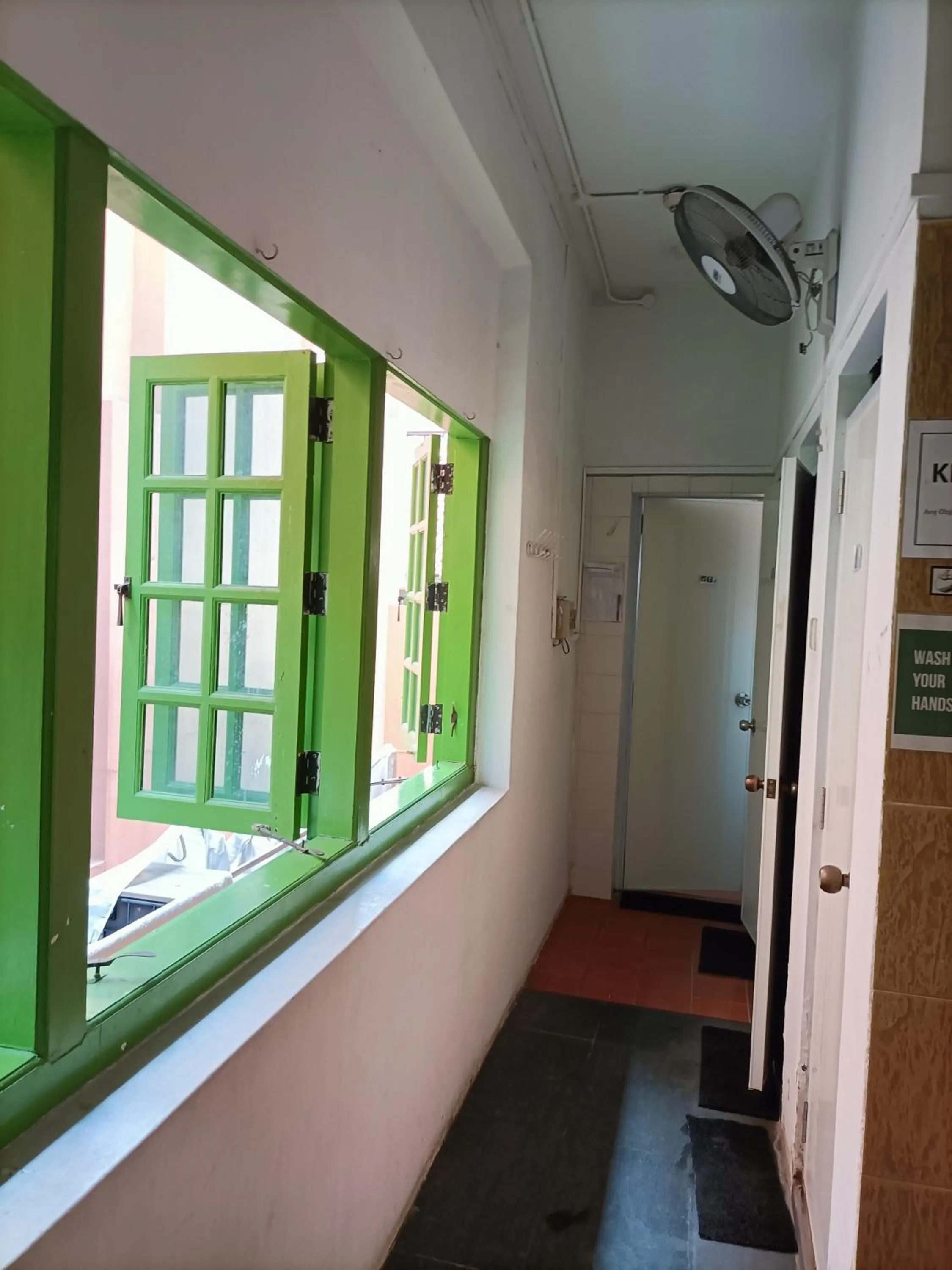 Bathroom in Royal Lodge @ Pagoda Street