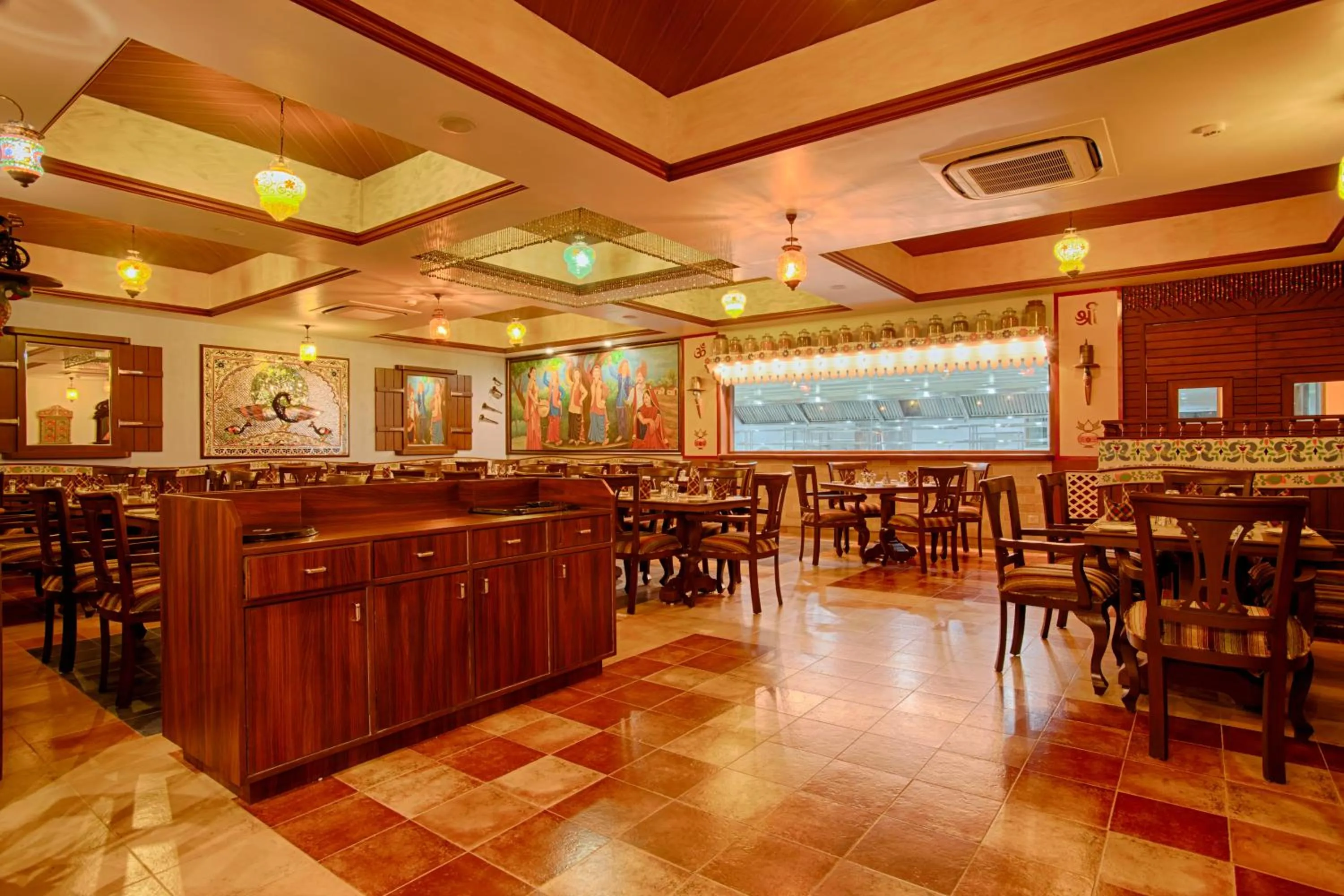 Restaurant/places to eat in Regency Lagoon Resort