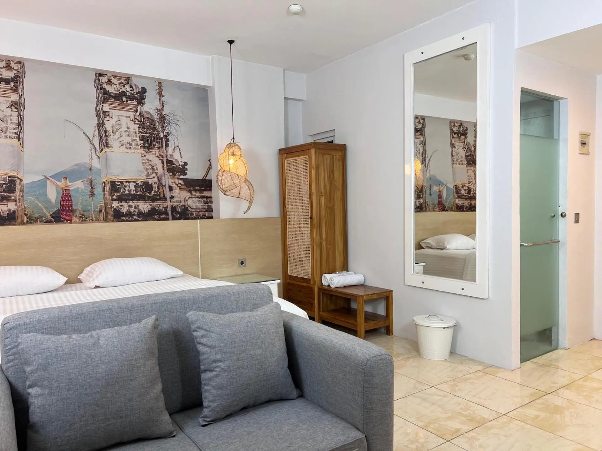 Bedroom, Bed in Fastrooms Bekasi