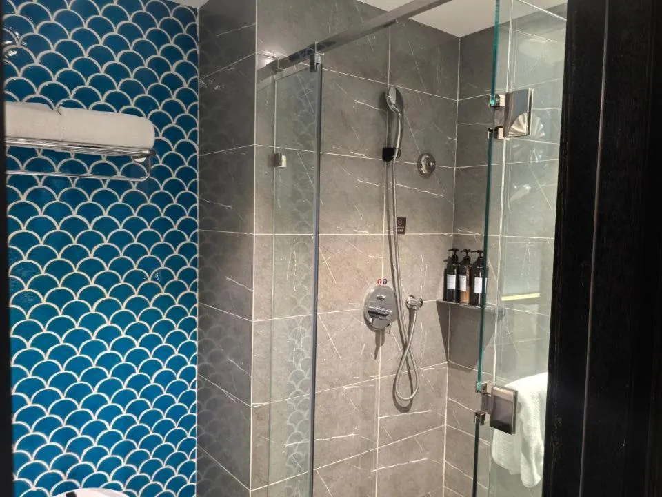 Bathroom in Orange Crystal Qingdao Jimo Ancient City Hotel