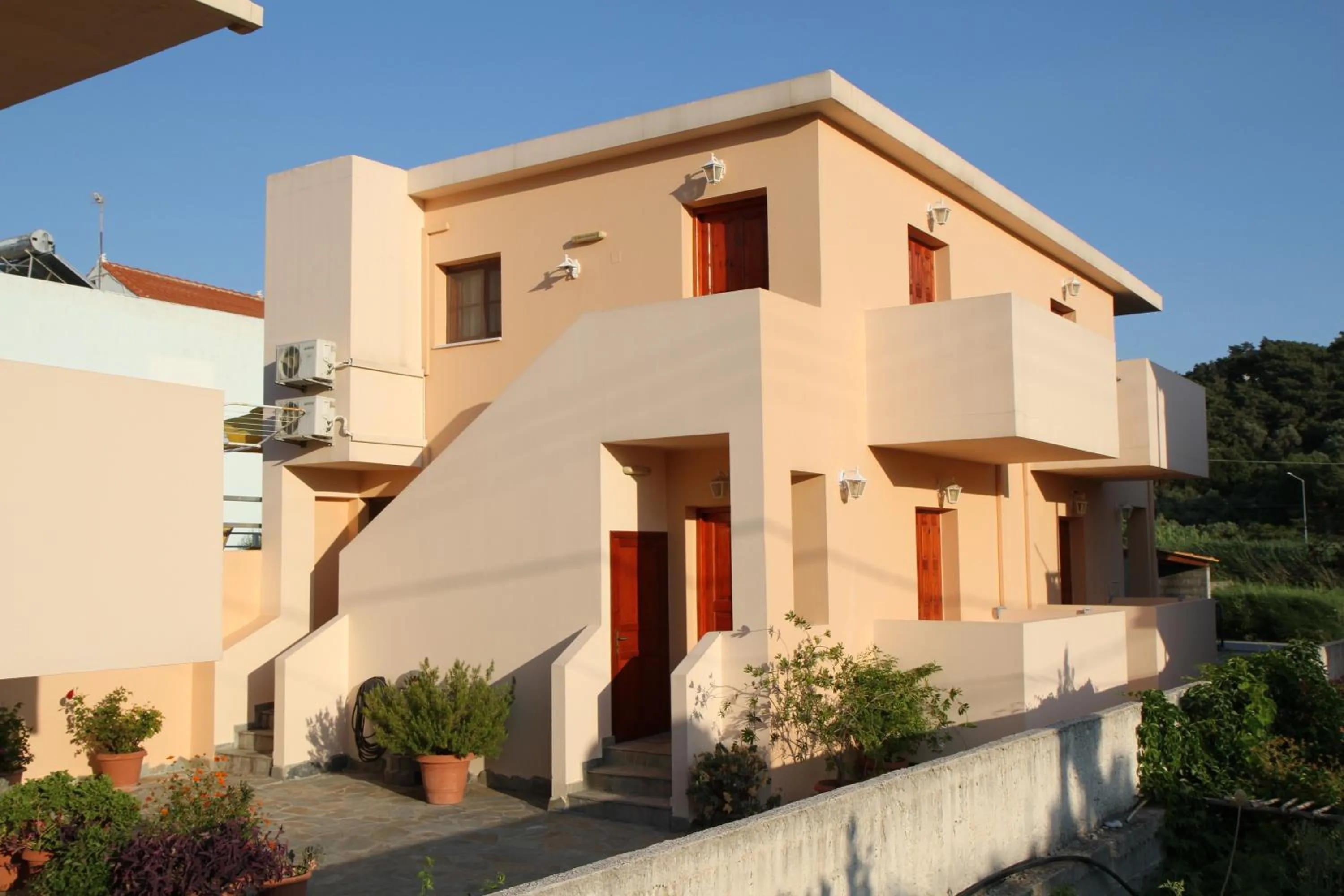Property building in Tarsanas Beach