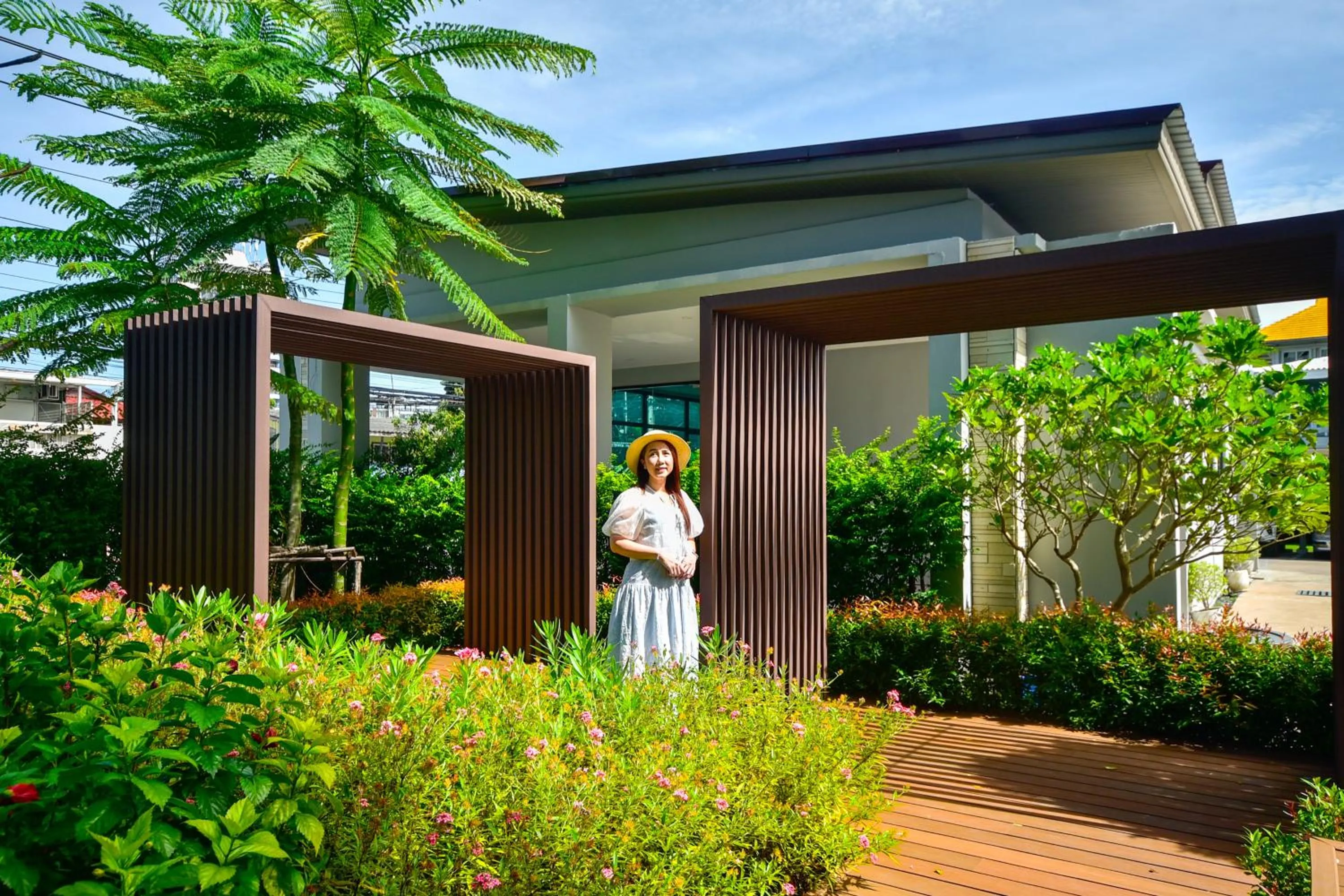 Garden in The Kite Hotel Bangsaen by Koko