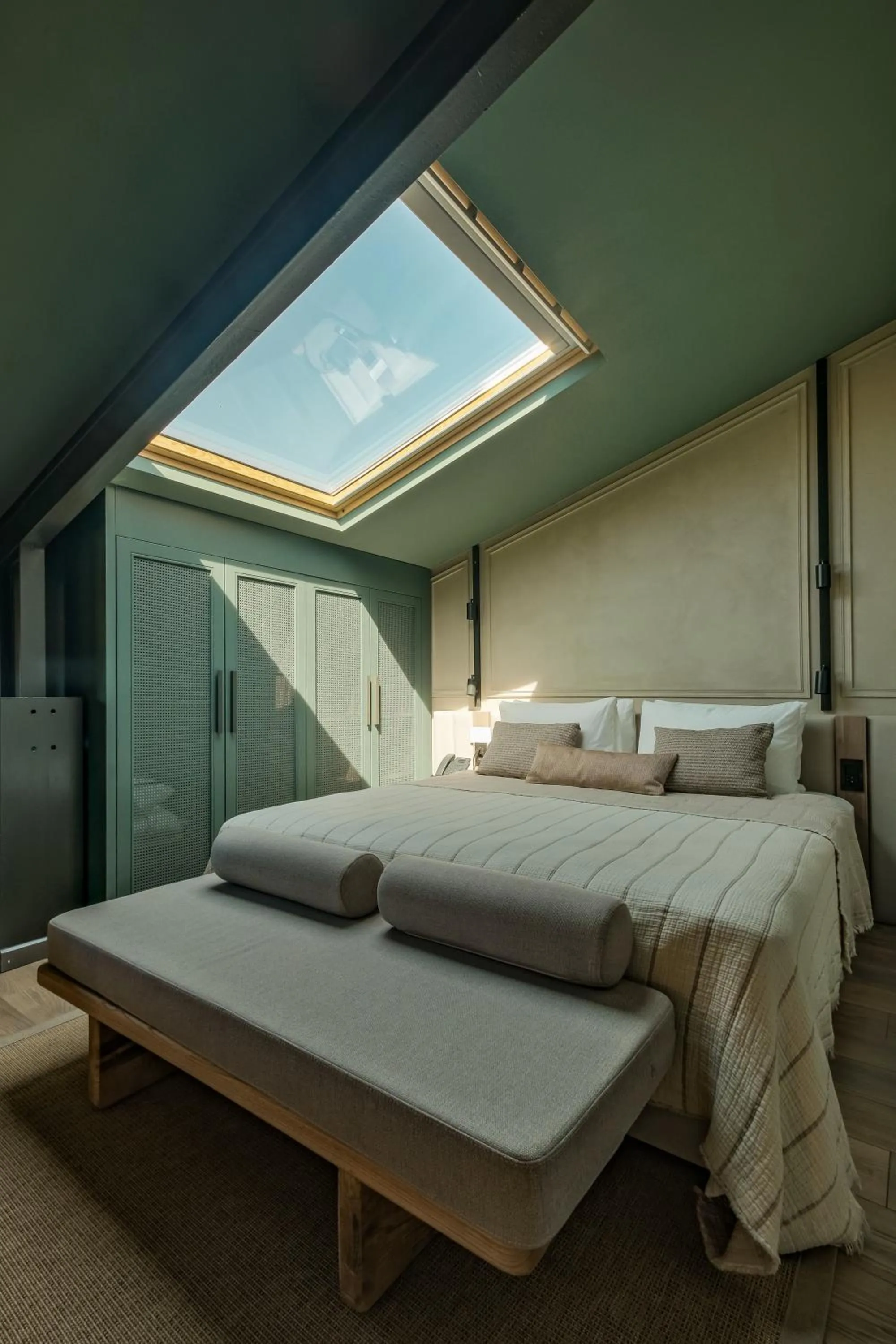 Bed in Lecole Hotel By Cityloft