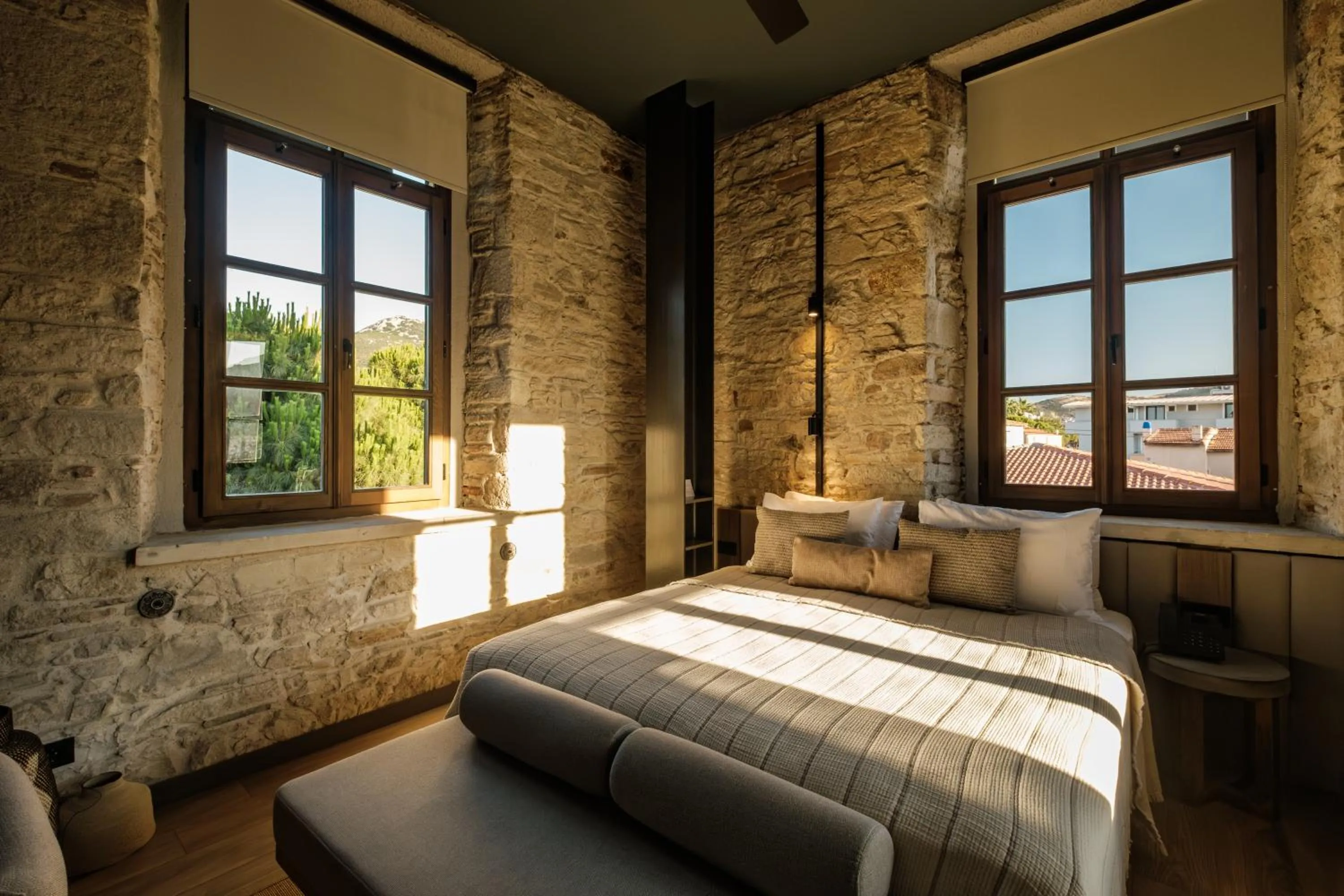 Bed in Lecole Hotel By Cityloft