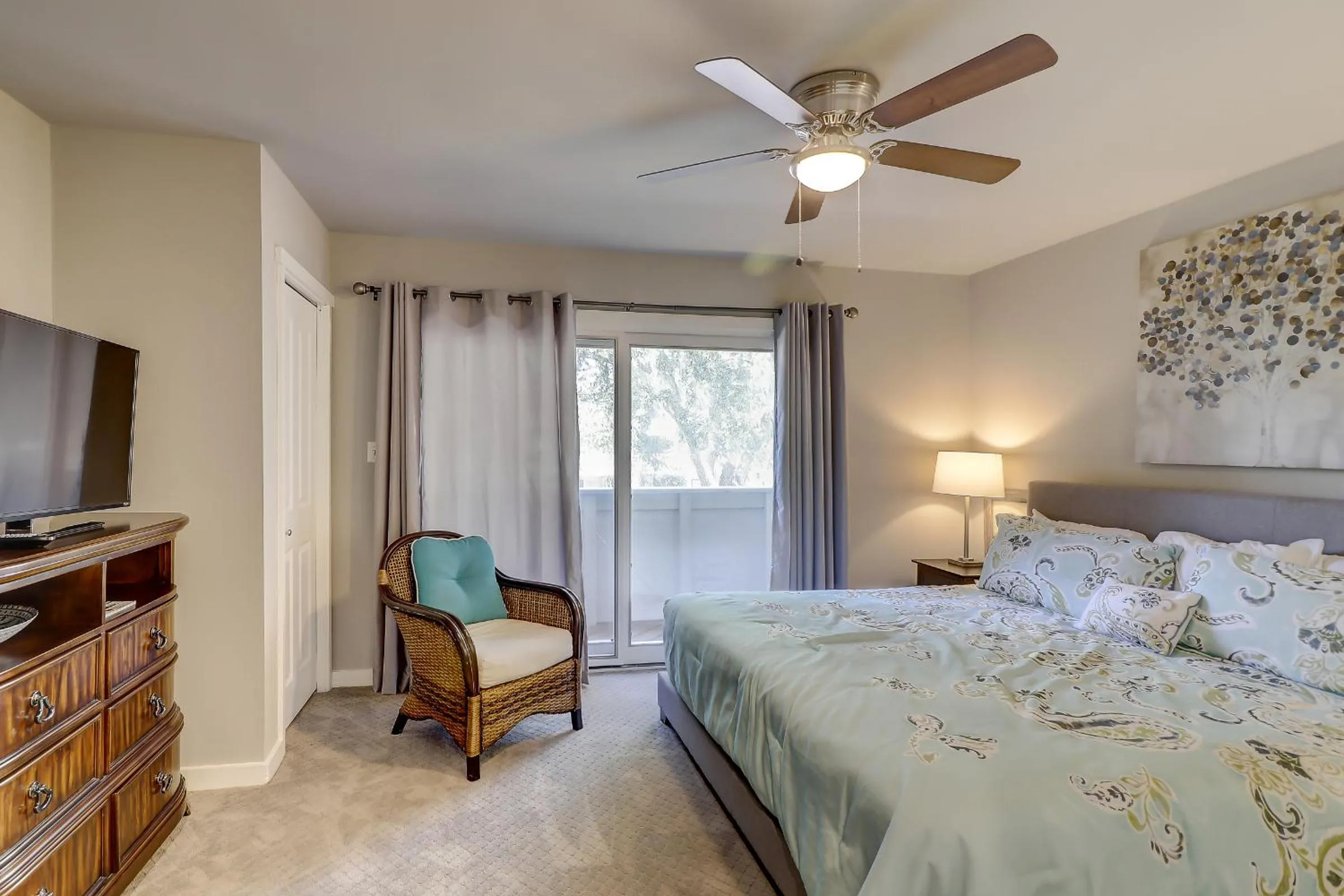 Bed in 294 Stoney Creek Villa at The Sea Pines Resort