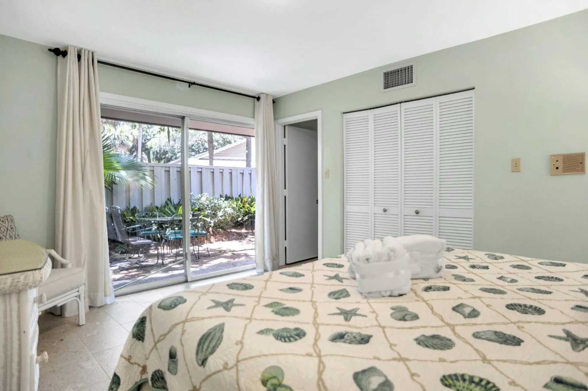 Bed in 310A Beach Lagoon at The Sea Pines Resort