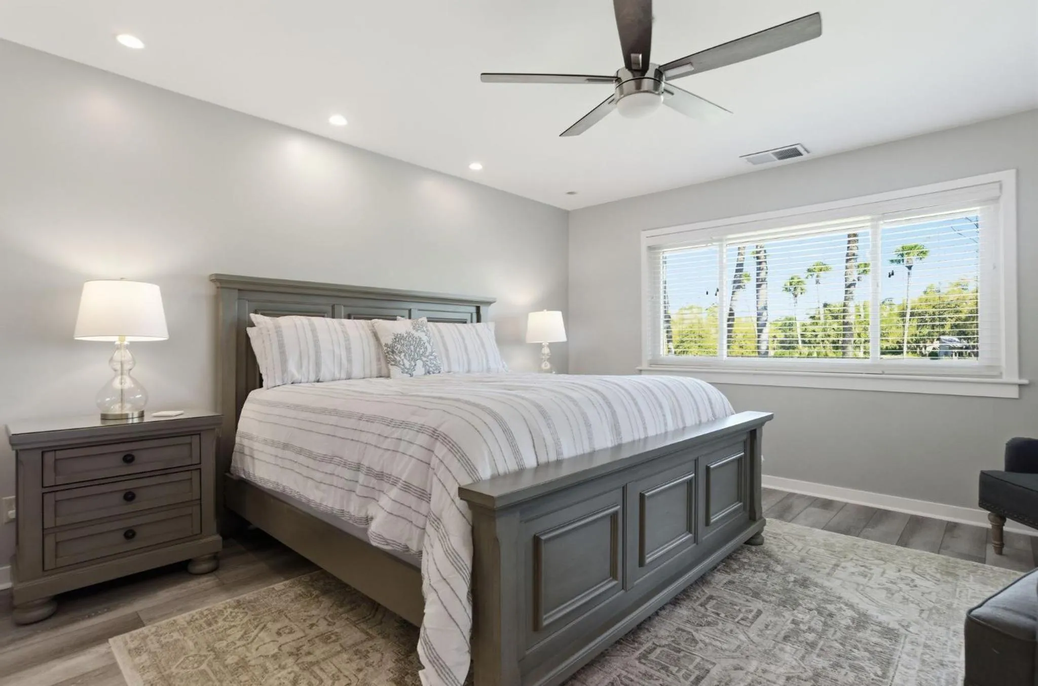 Bed in 563 Ocean Course at The Sea Pines Resort