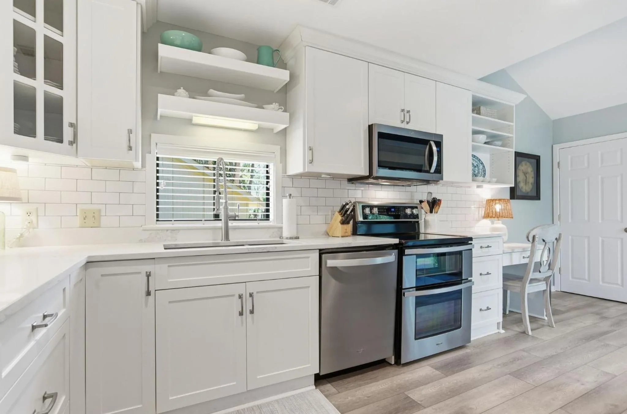 Kitchen or kitchenette in 563 Ocean Course at The Sea Pines Resort