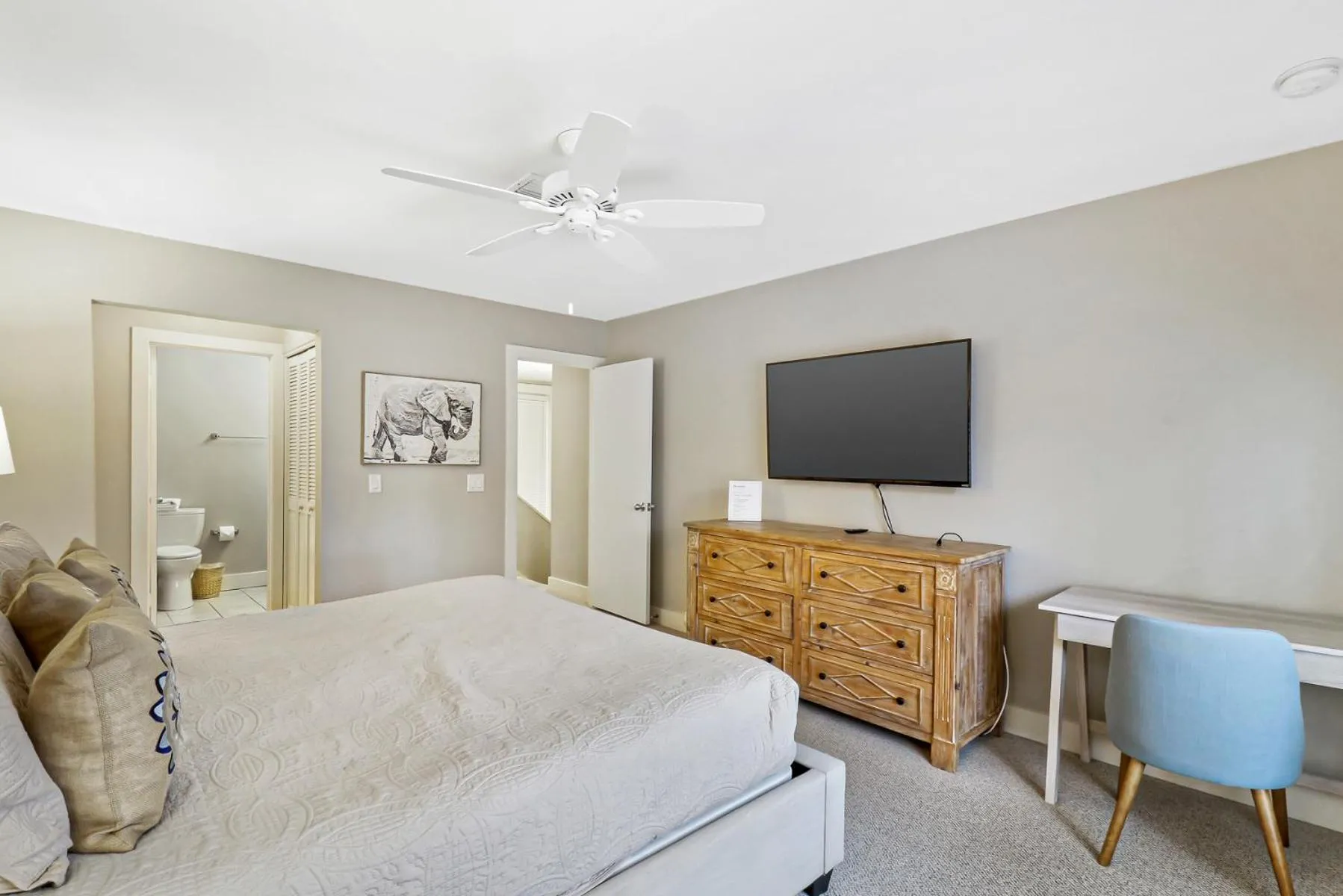 Bed in 965 Cutter Court at The Sea Pines Resort