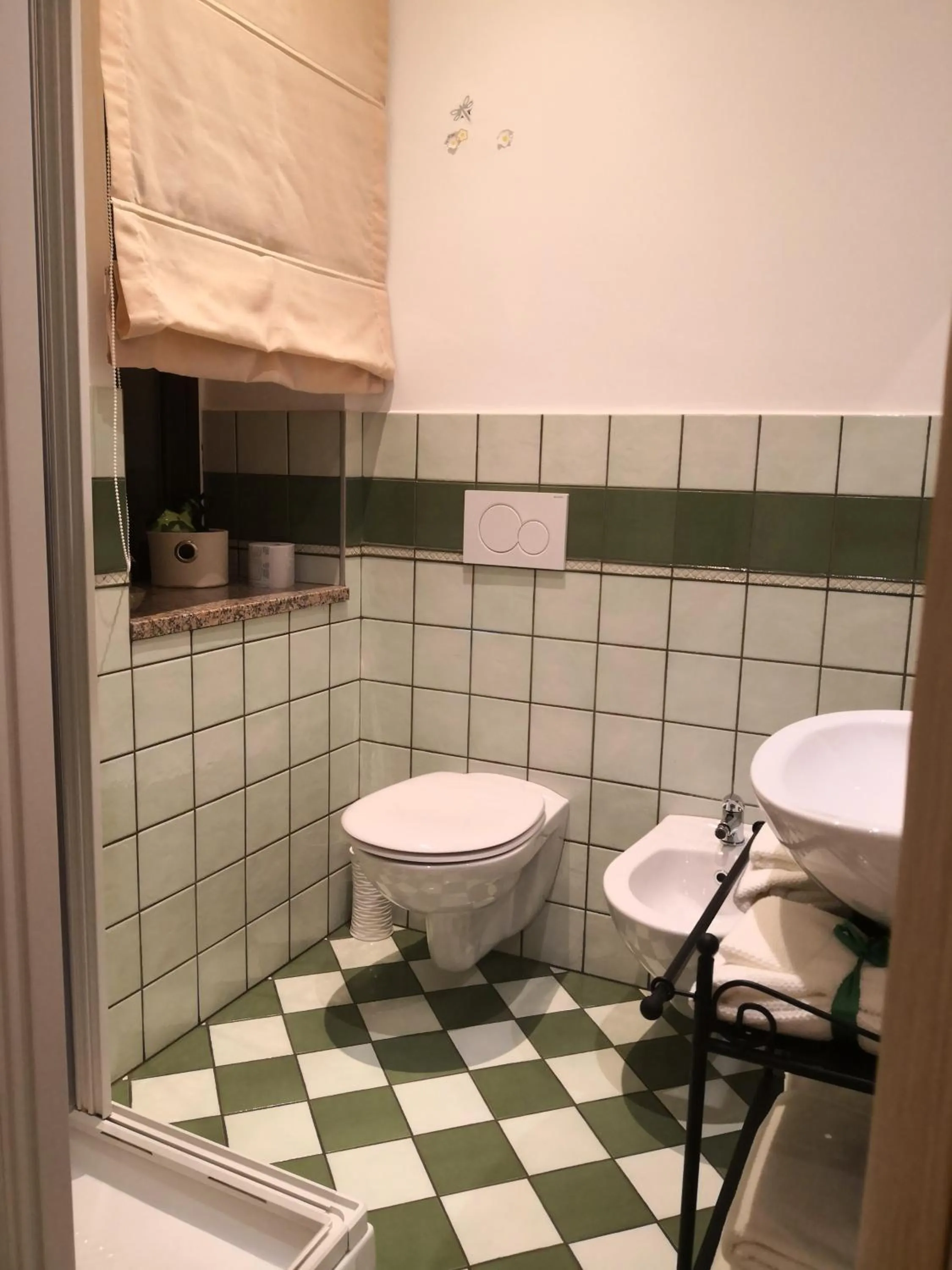 Toilet in SeleneBeach B&B