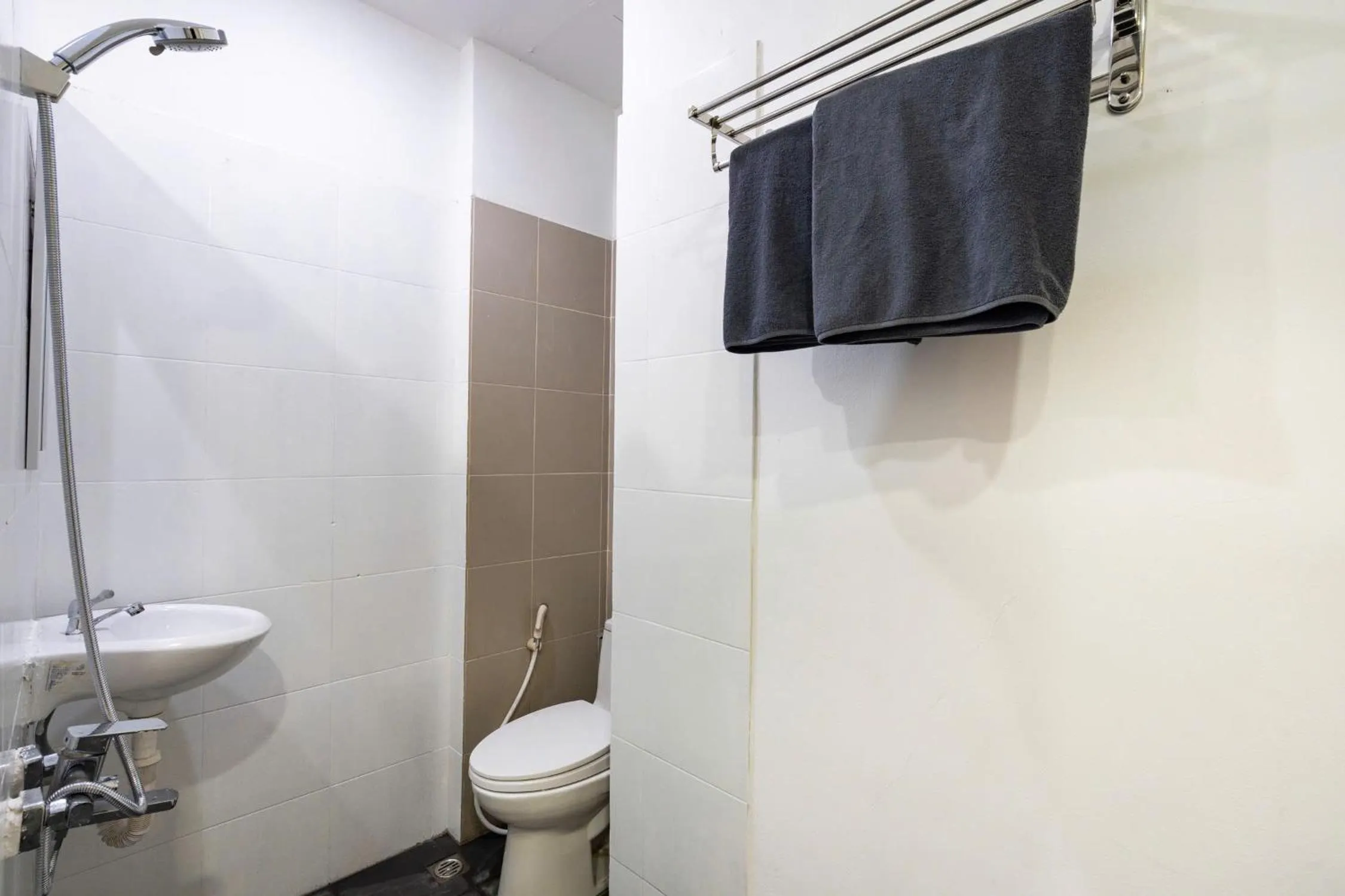 Toilet in HomeAway Dang Thi Nhu