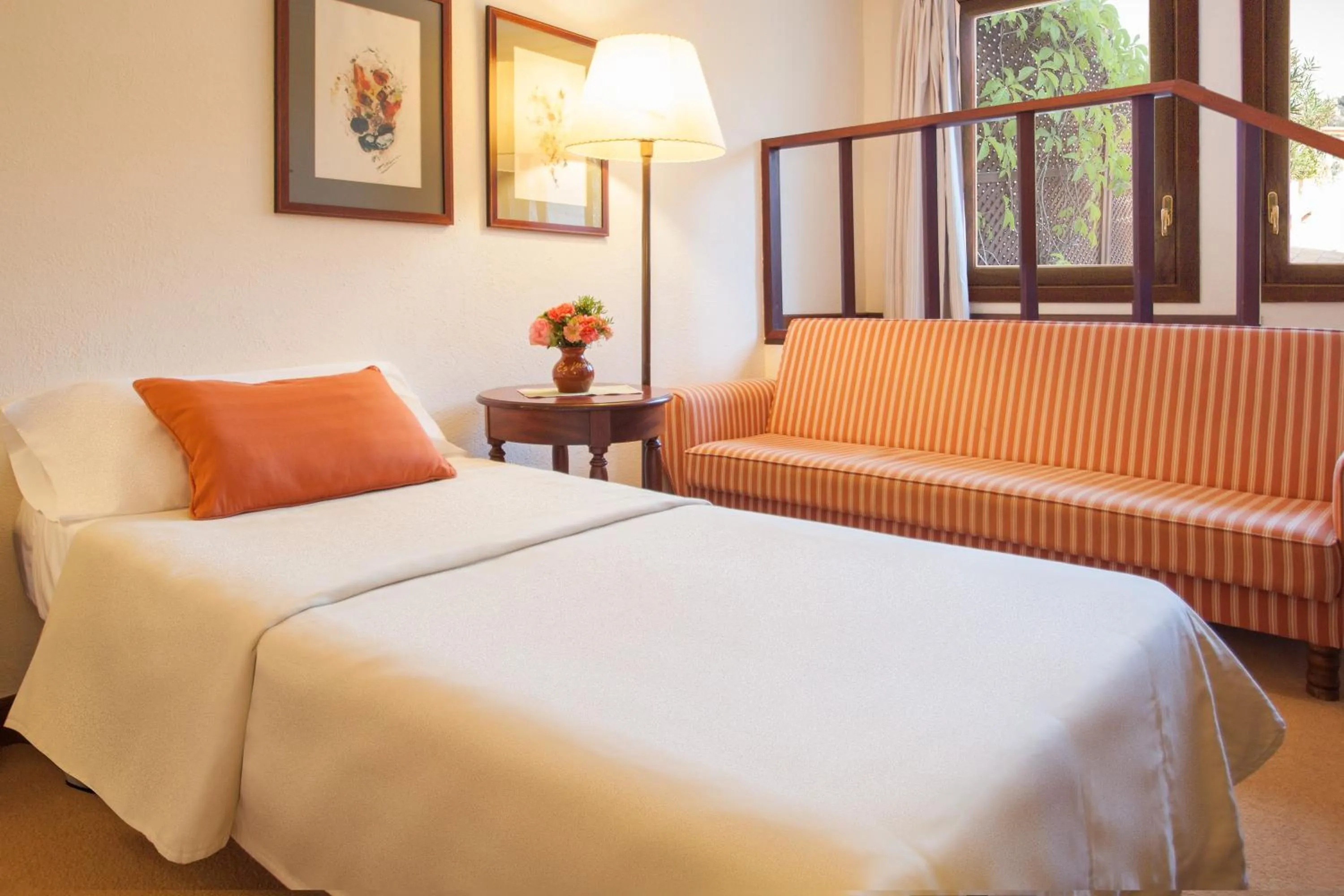 On site, Bed in Es Moli Hotel