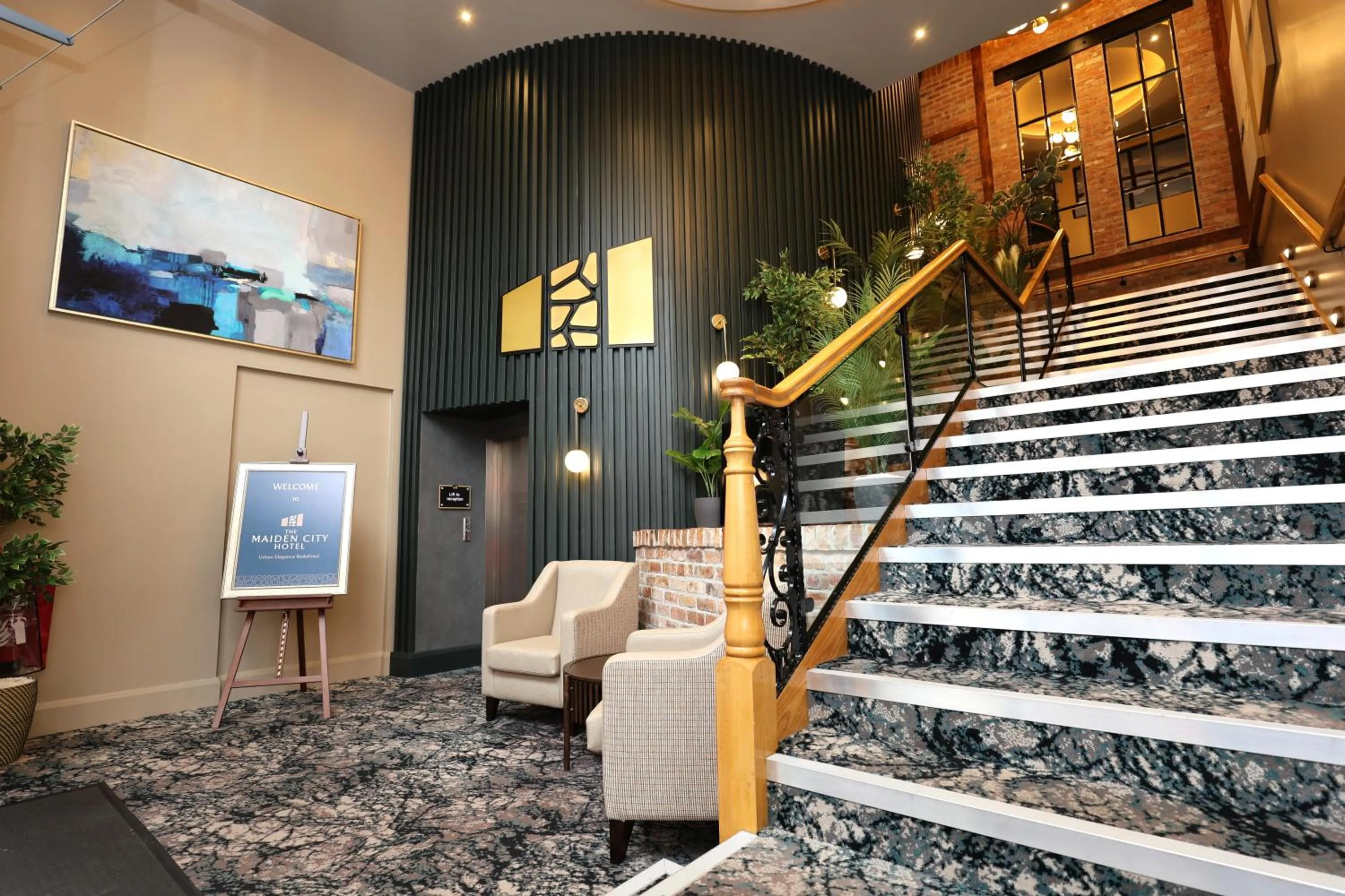 Facade/entrance in The Maiden City Hotel