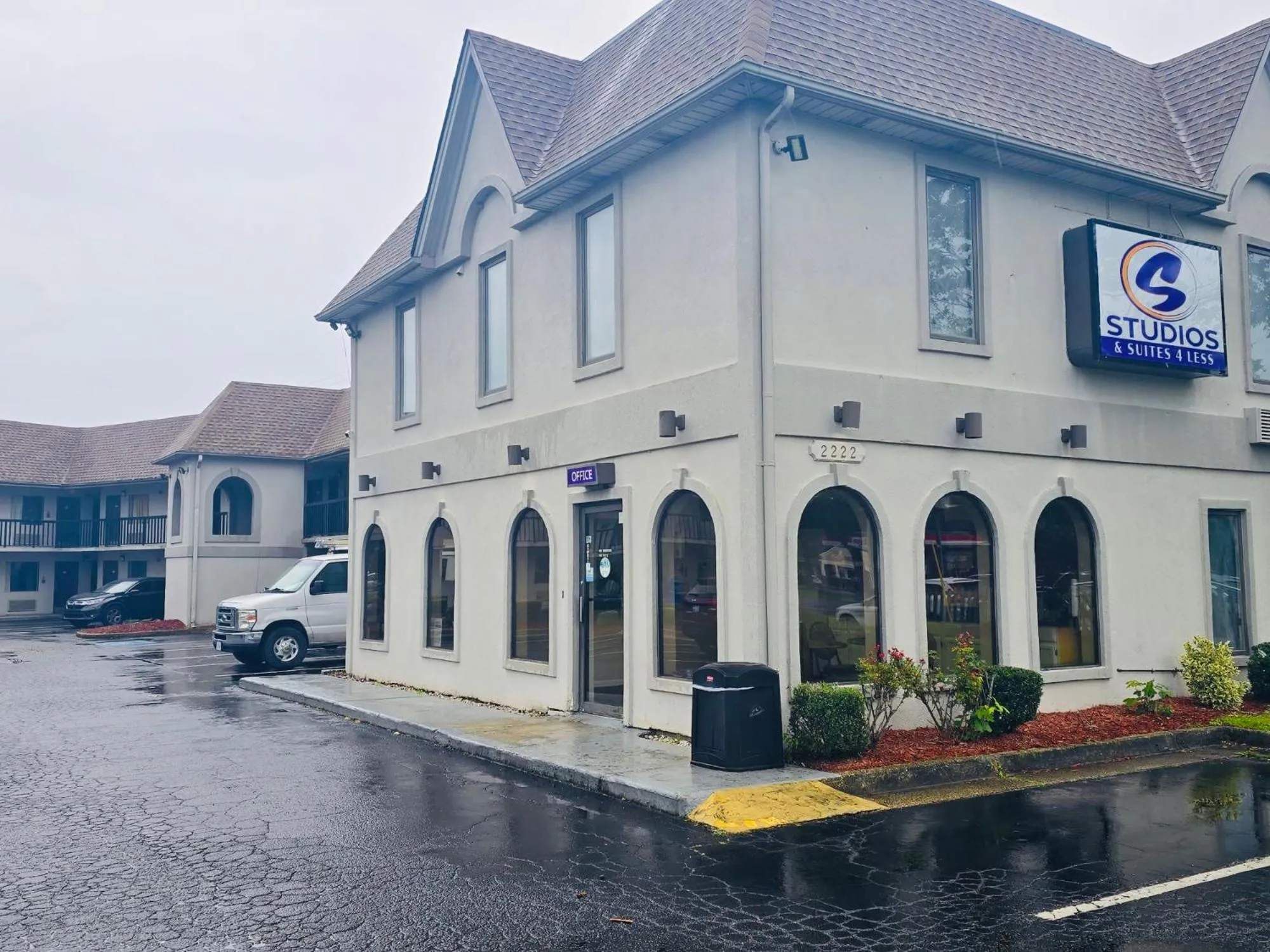 Property building in Studios 4 Less Chesapeake