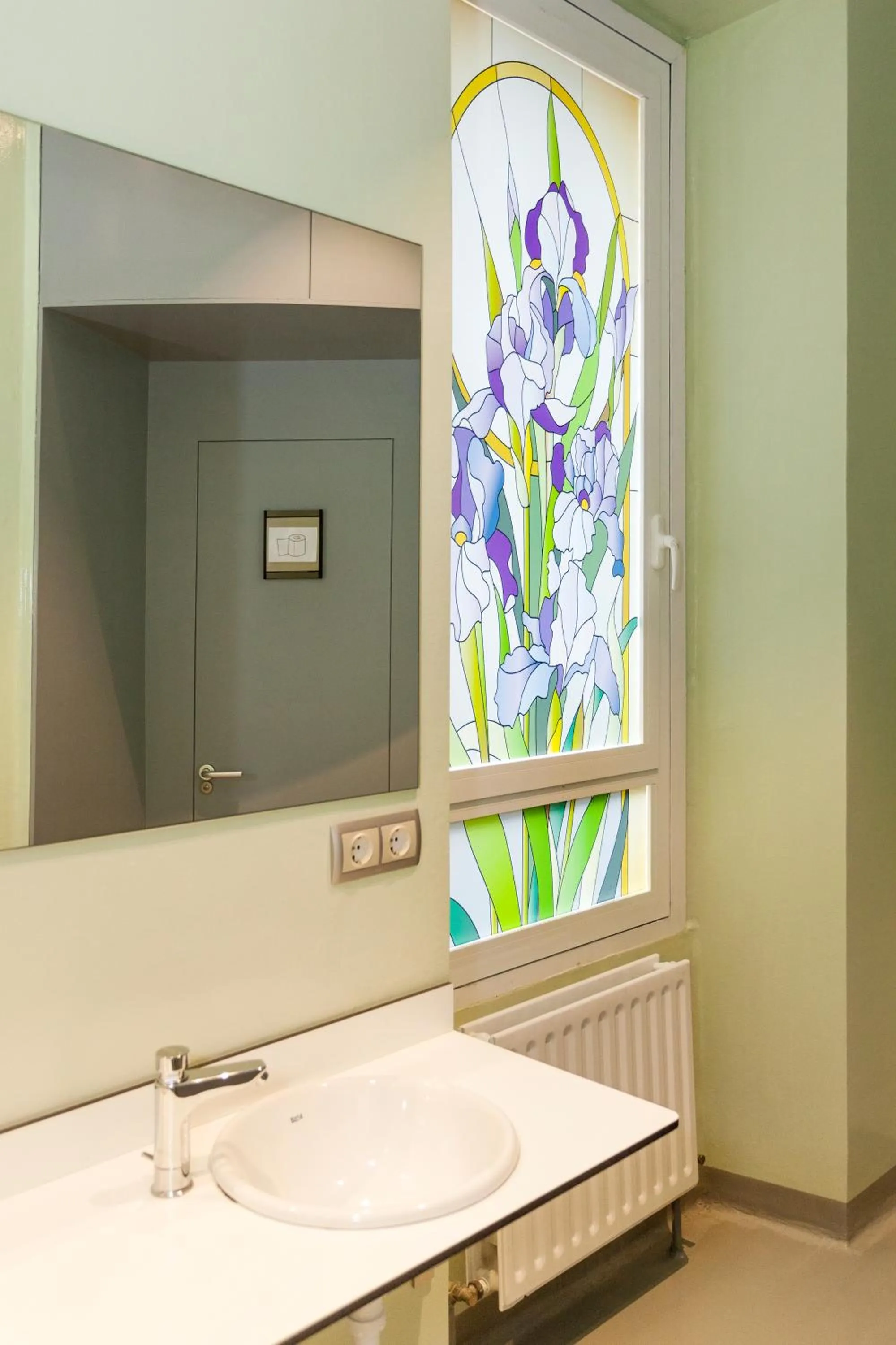 Bathroom in A Room In The City Hostel