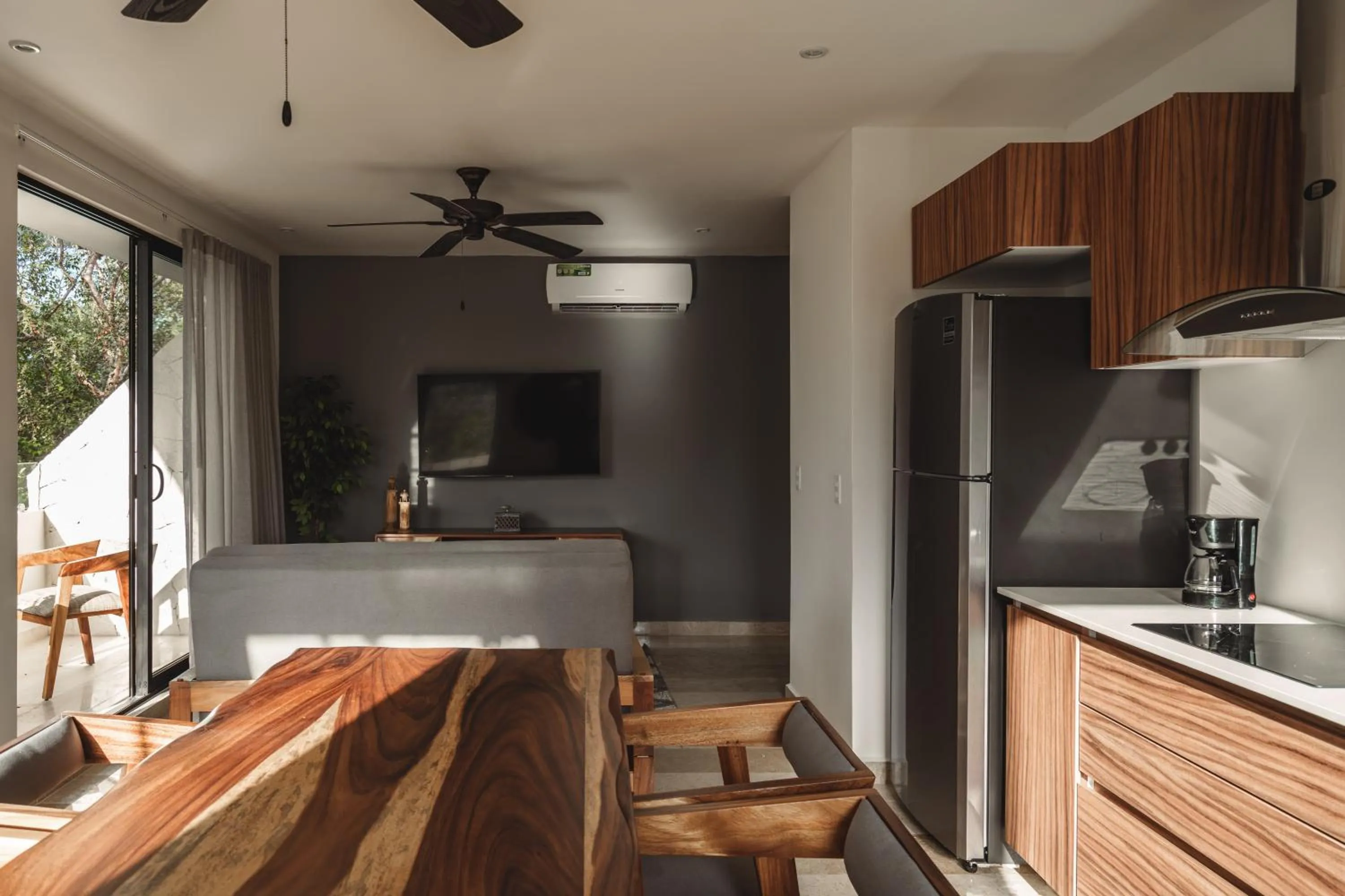 Dining area in Best Condo with Rooftop Pool, Gym, Coworking, Cinema