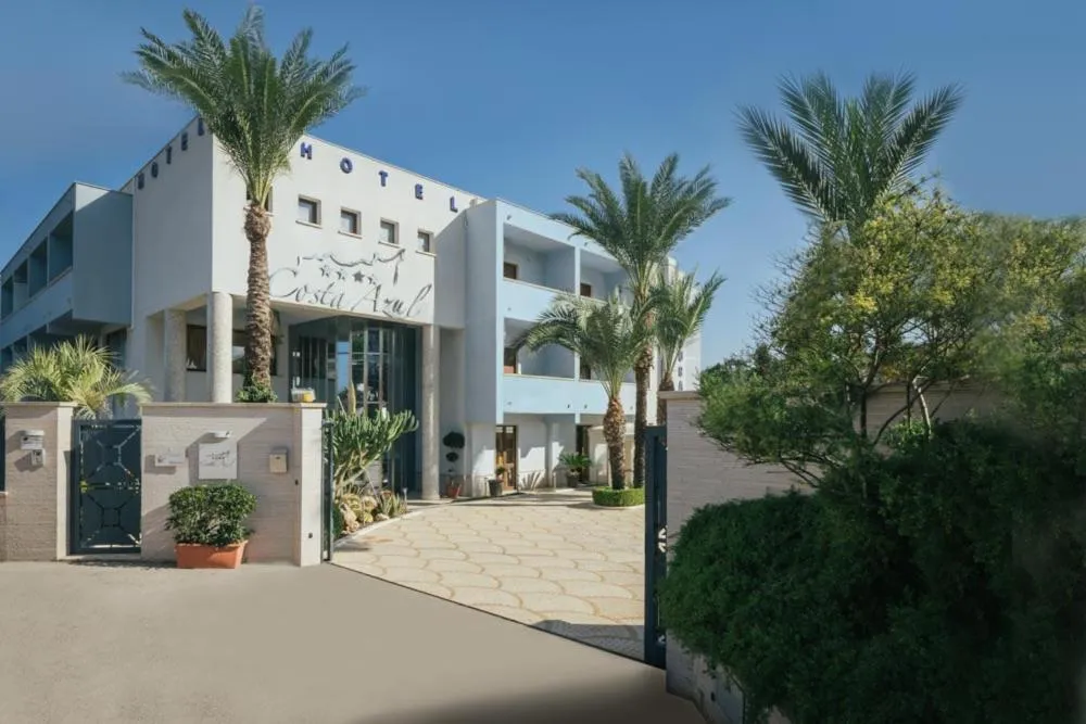 Facade/entrance in Hotel Costa Azul