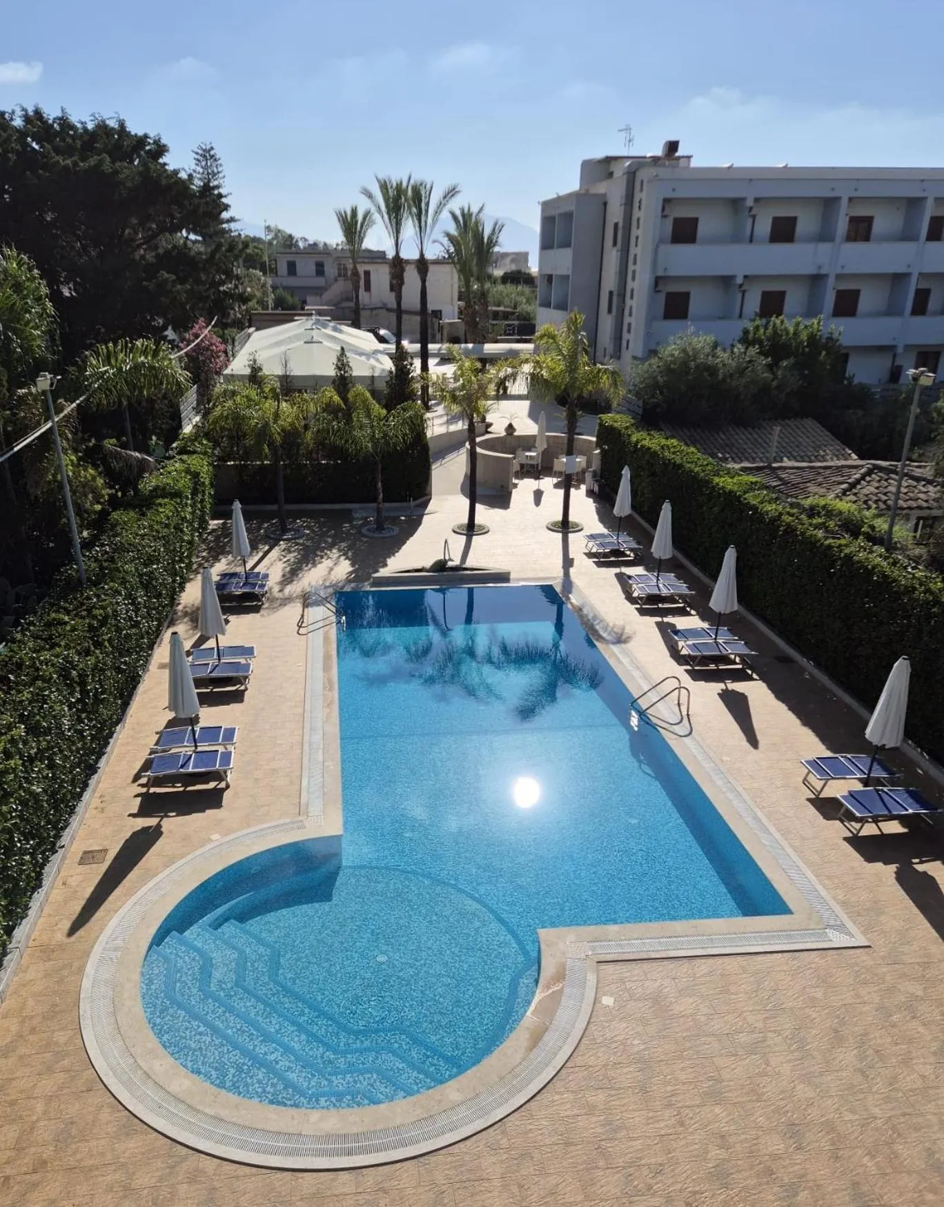 Swimming pool in Hotel Costa Azul