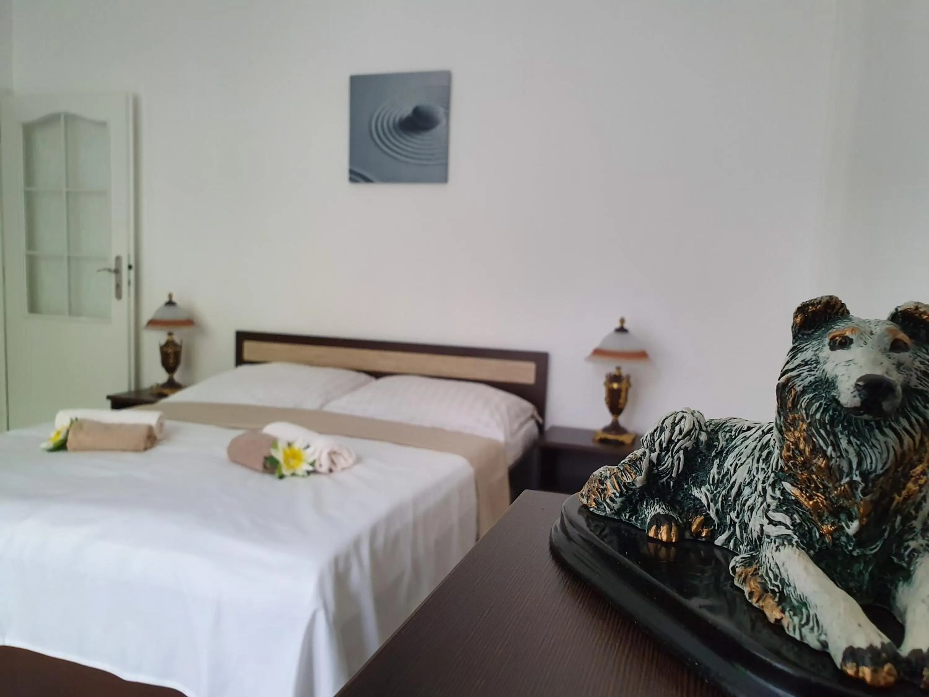 Decorative detail, Bed in Madonna Apartments