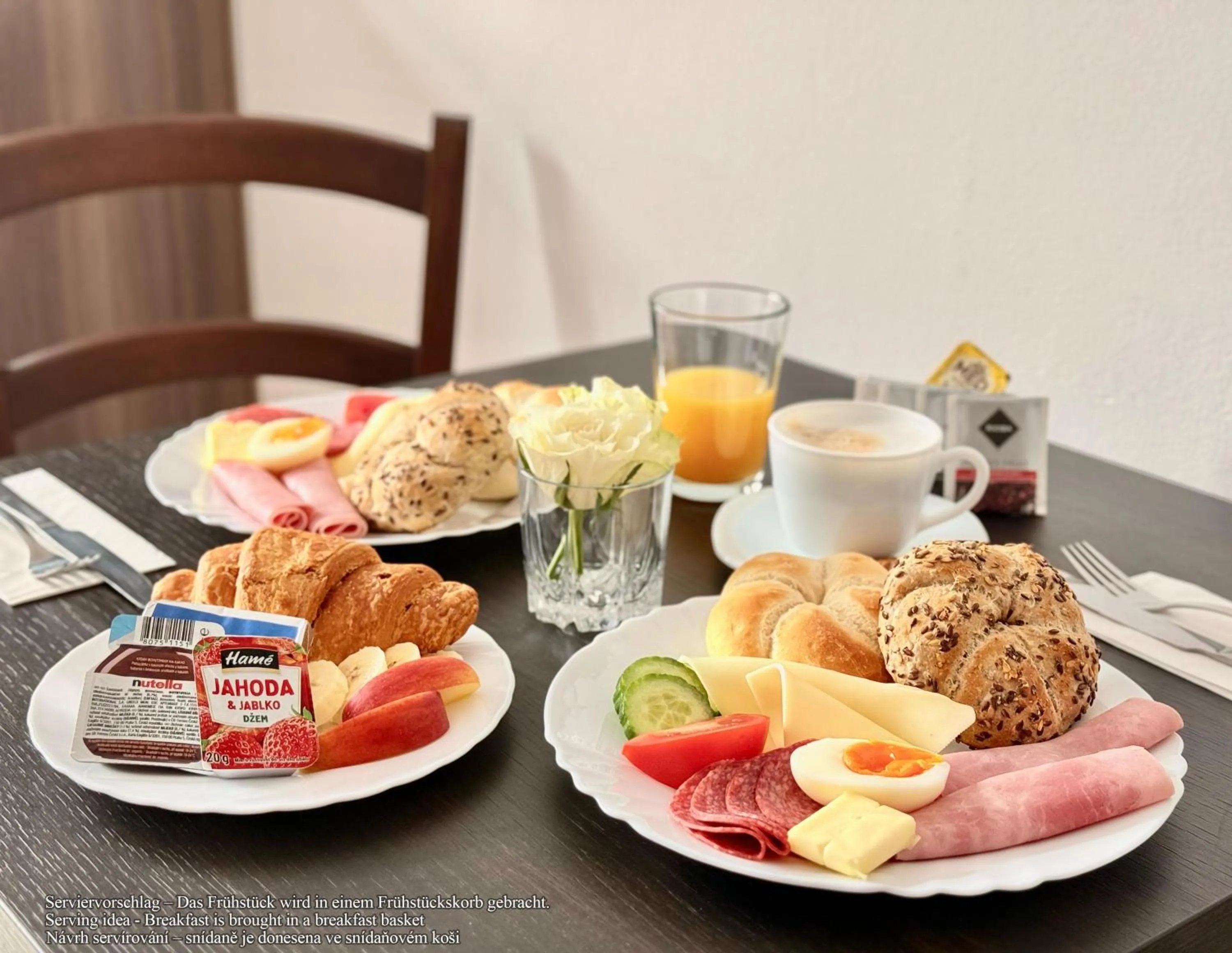 Breakfast in Madonna Apartments