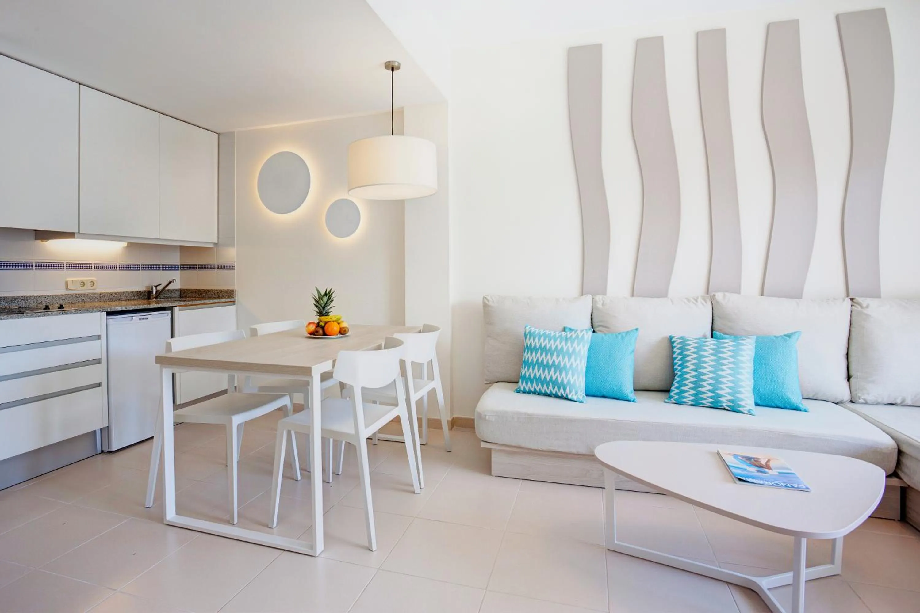 Kitchen or kitchenette in Grupotel Mallorca Mar