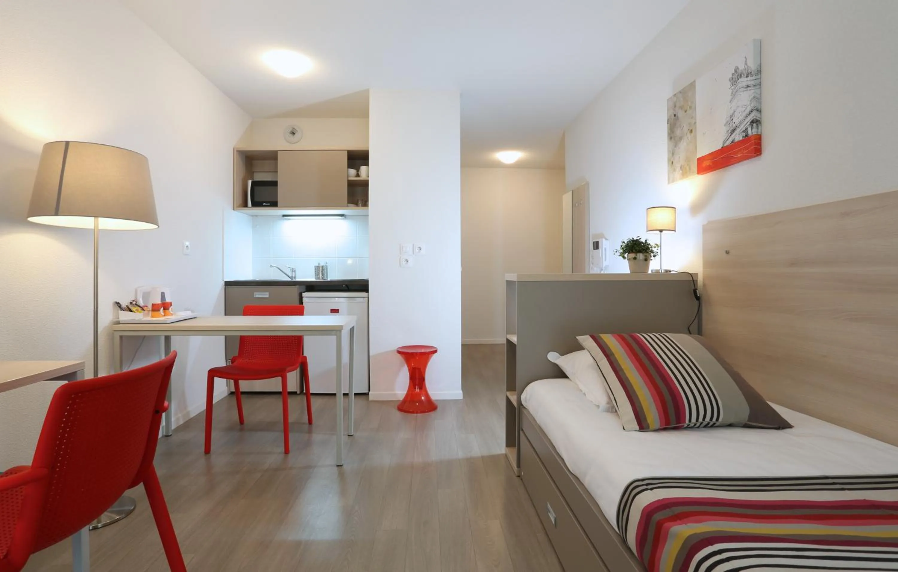 Photo of the whole room in Apparteo Nancy