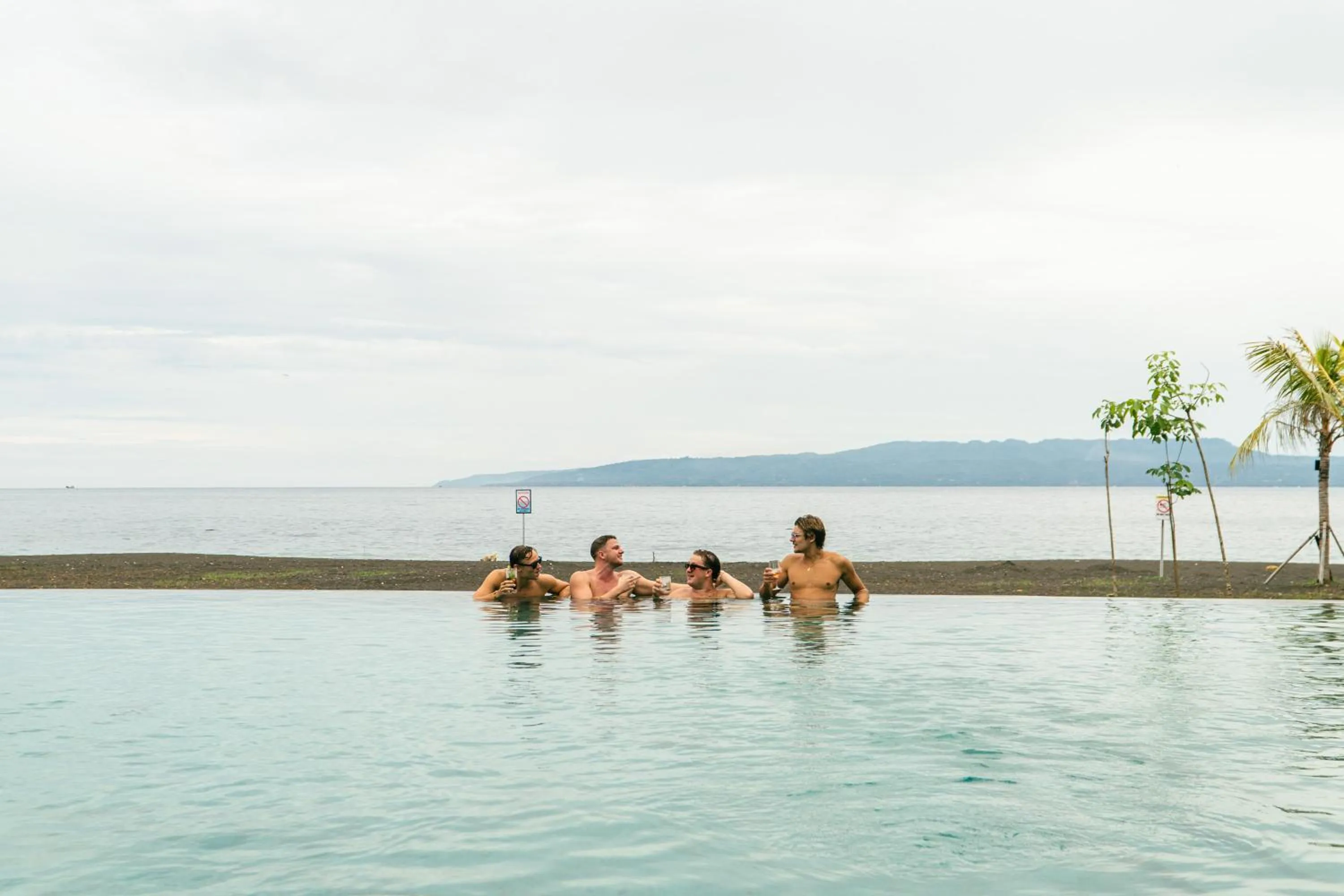 Pool view in Quenzo Beach Resort