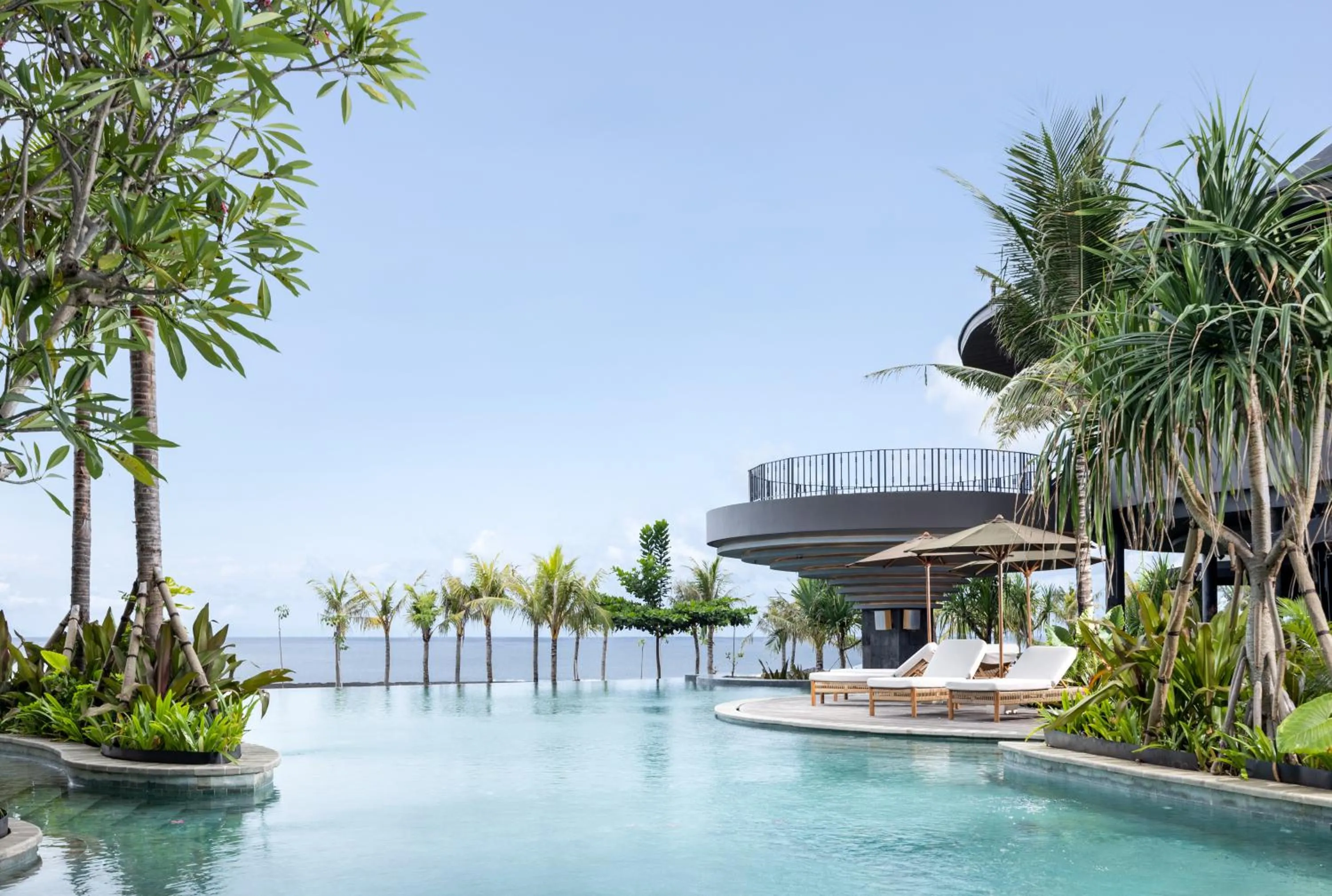 Pool view in Quenzo Beach Resort