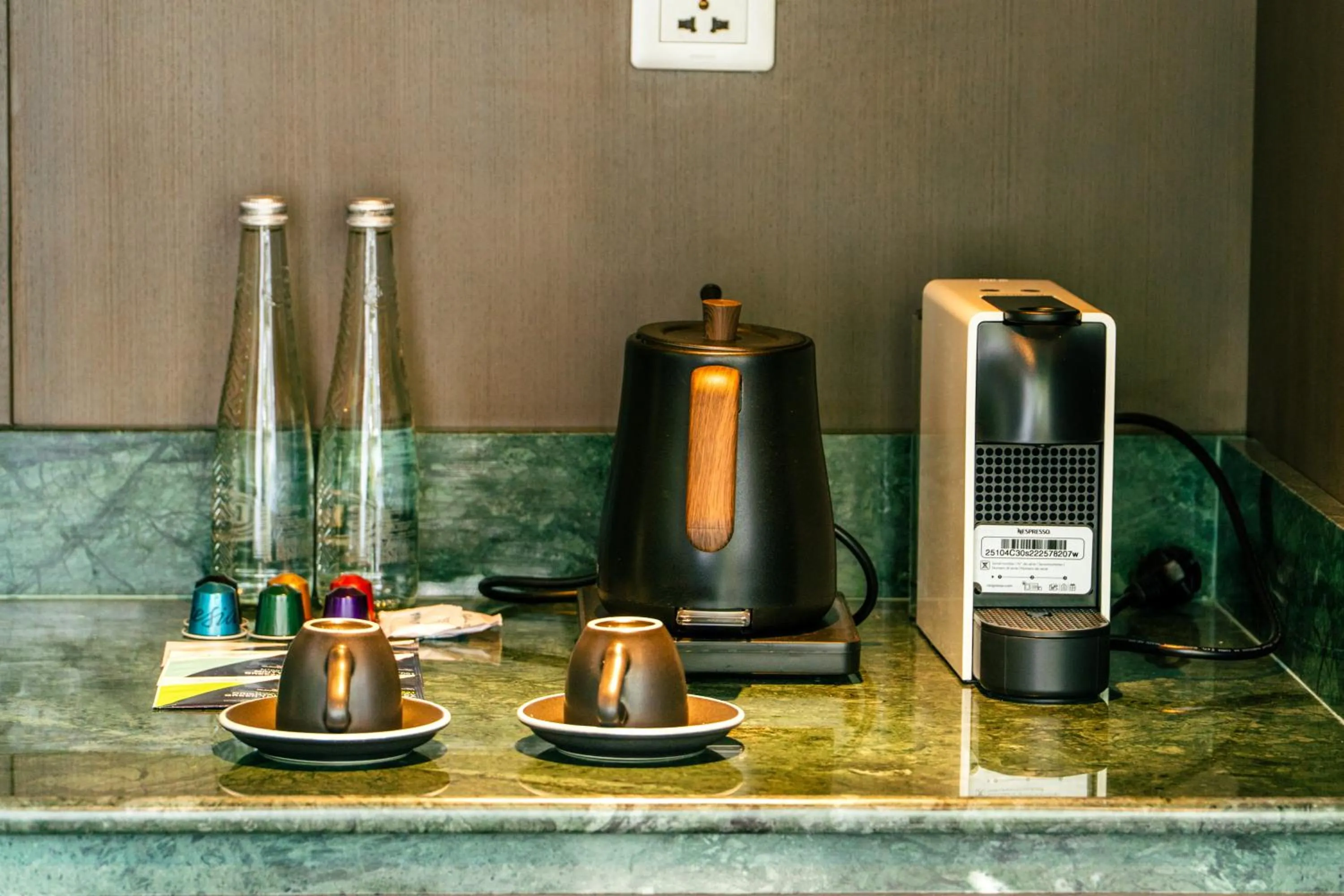 Coffee/tea facilities in Quenzo Beach Resort