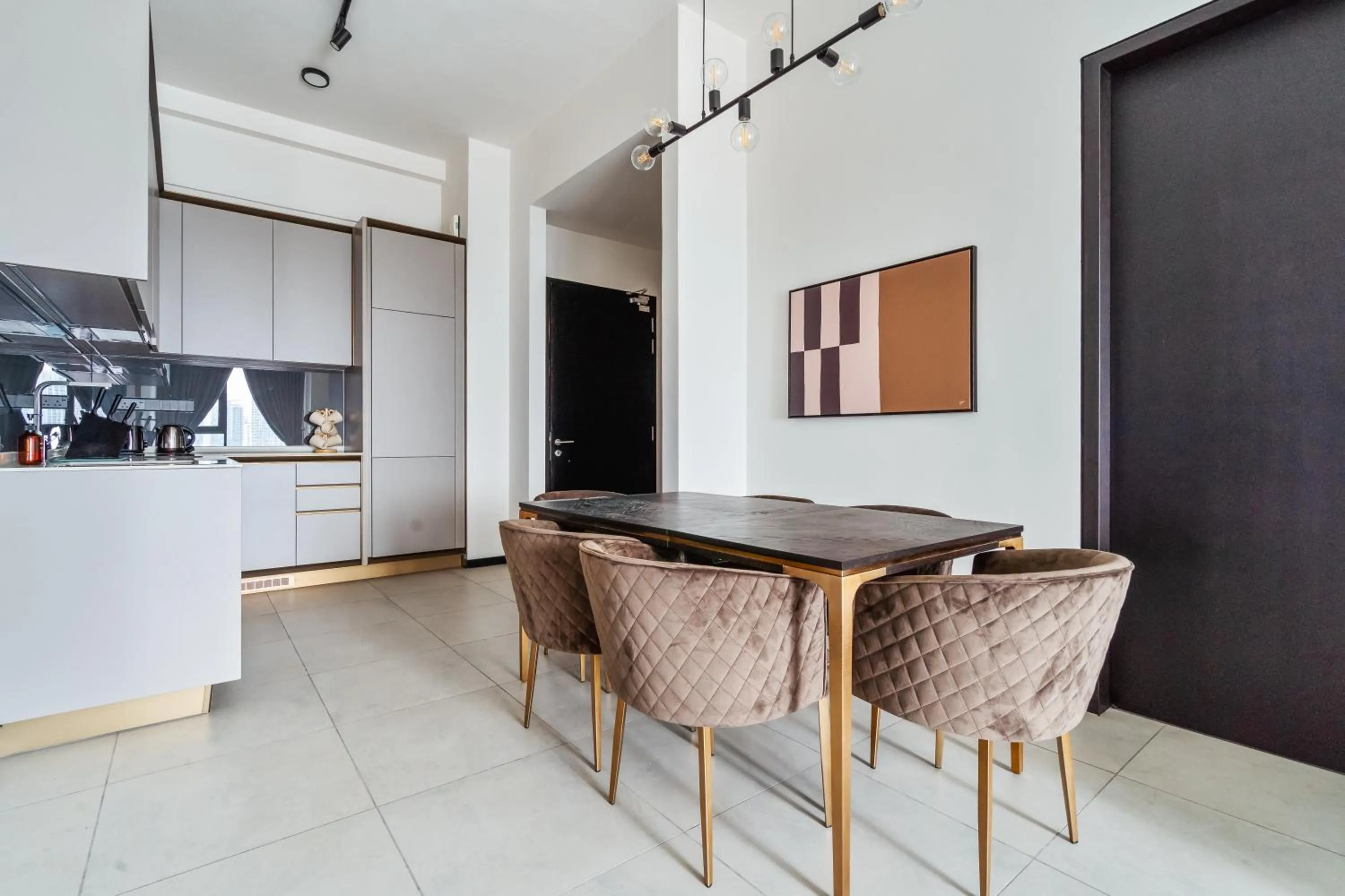 Kitchen or kitchenette in Opus by Soulasia