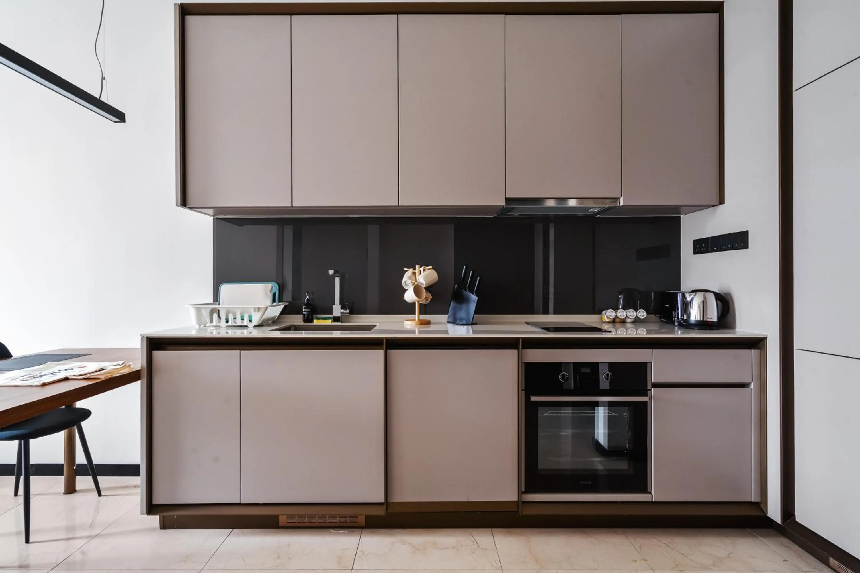 Kitchen or kitchenette in Opus by Soulasia