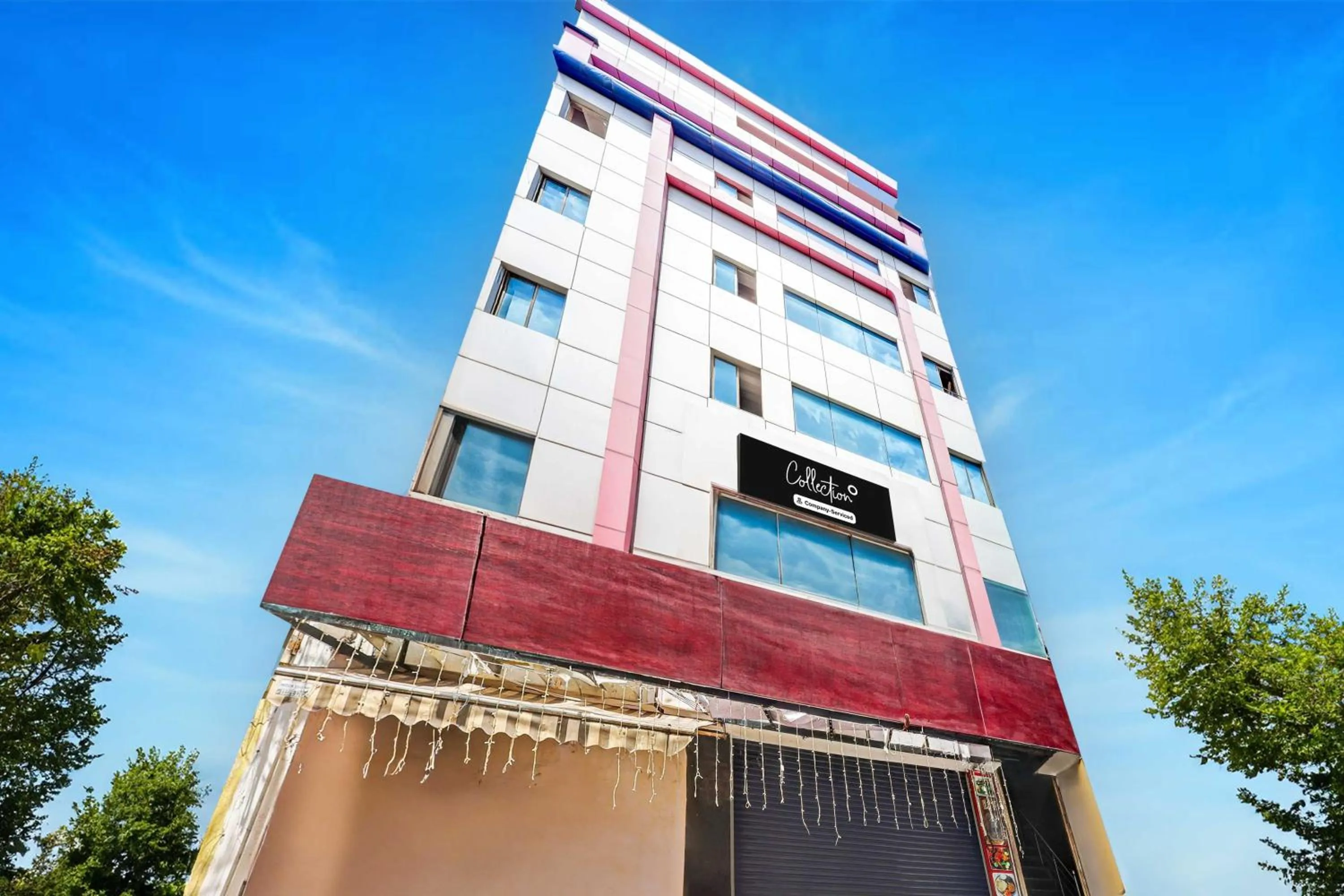 Facade/entrance in Collection O Vijayawada South India Shopping Mall