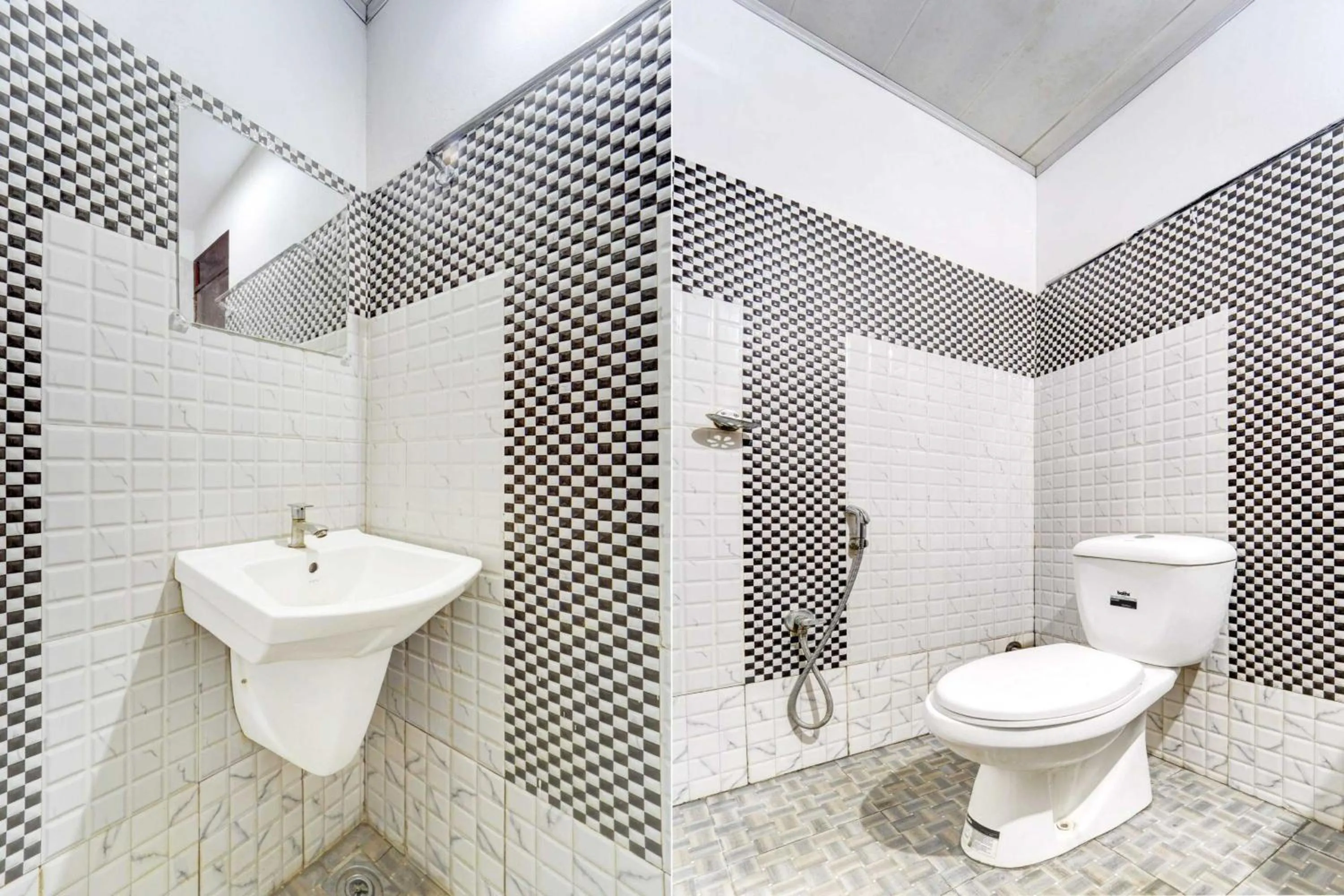 Bathroom in Collection O Kunnamangalam Near Bus Stand