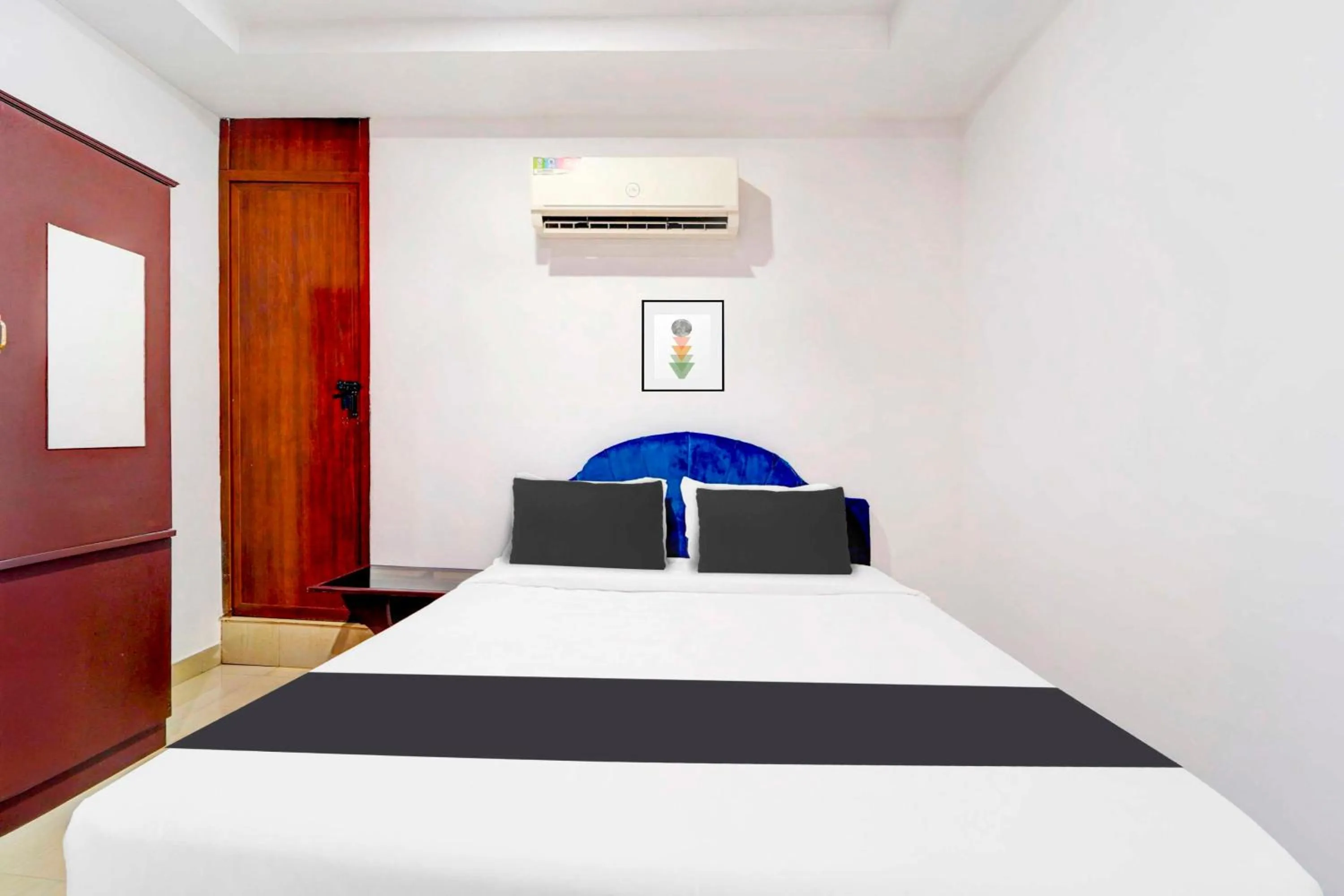 Bedroom, Bed in Collection O Kunnamangalam Near Bus Stand