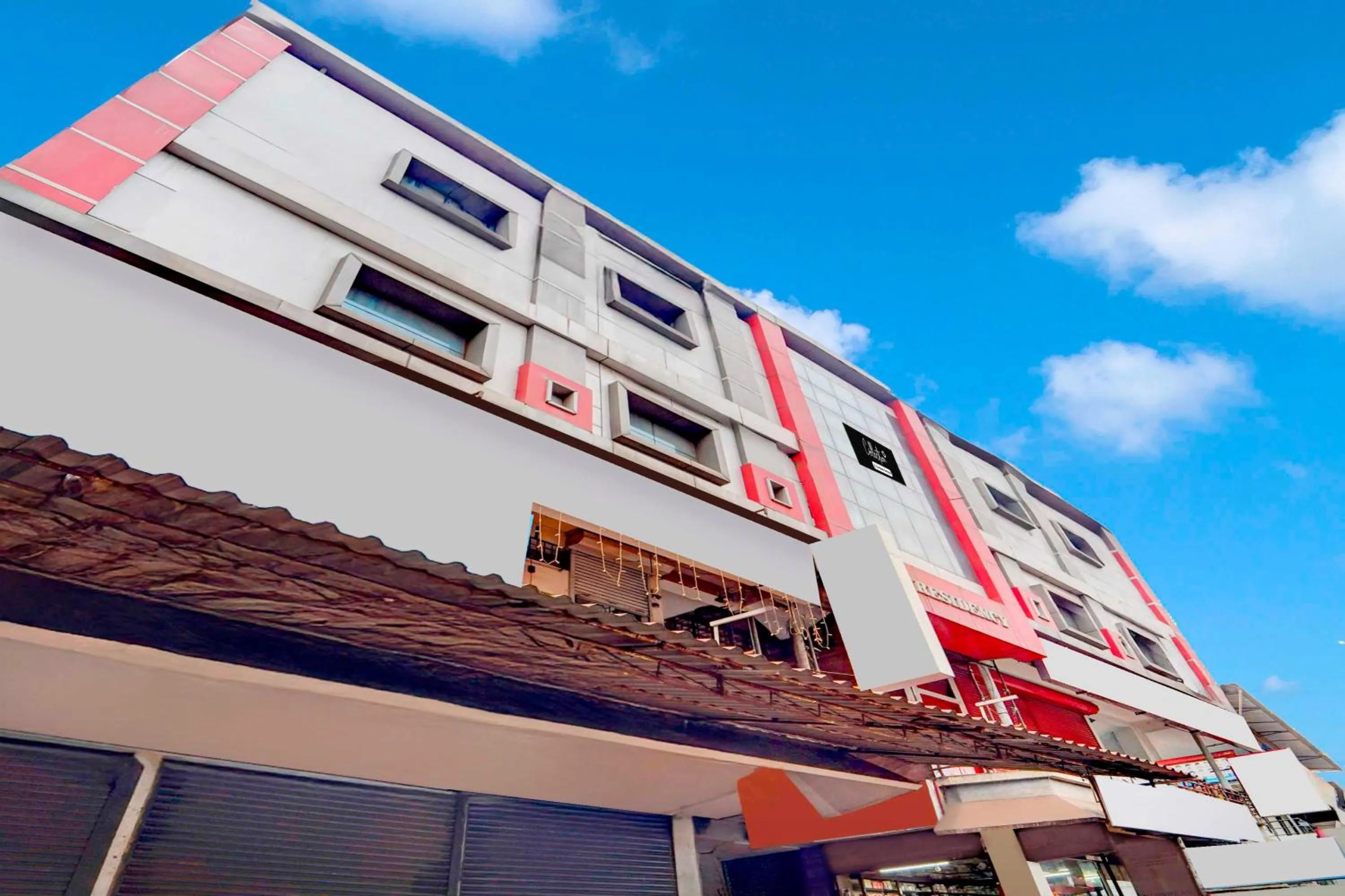 Facade/entrance in Collection O Kunnamangalam Near Bus Stand