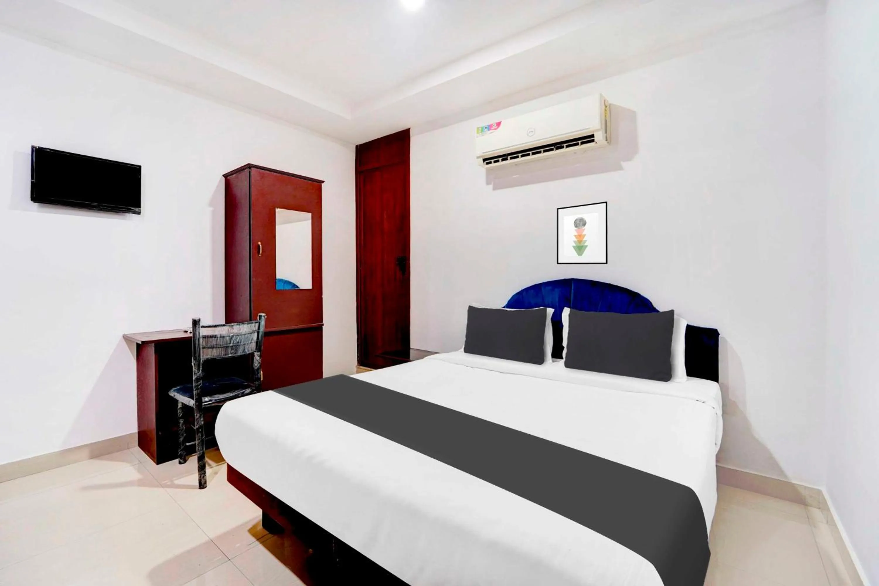 Bedroom, Bed in Collection O Kunnamangalam Near Bus Stand